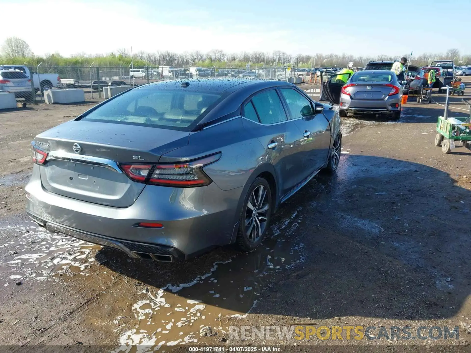4 Photograph of a damaged car 1N4AA6DV3LC367980 NISSAN MAXIMA 2020