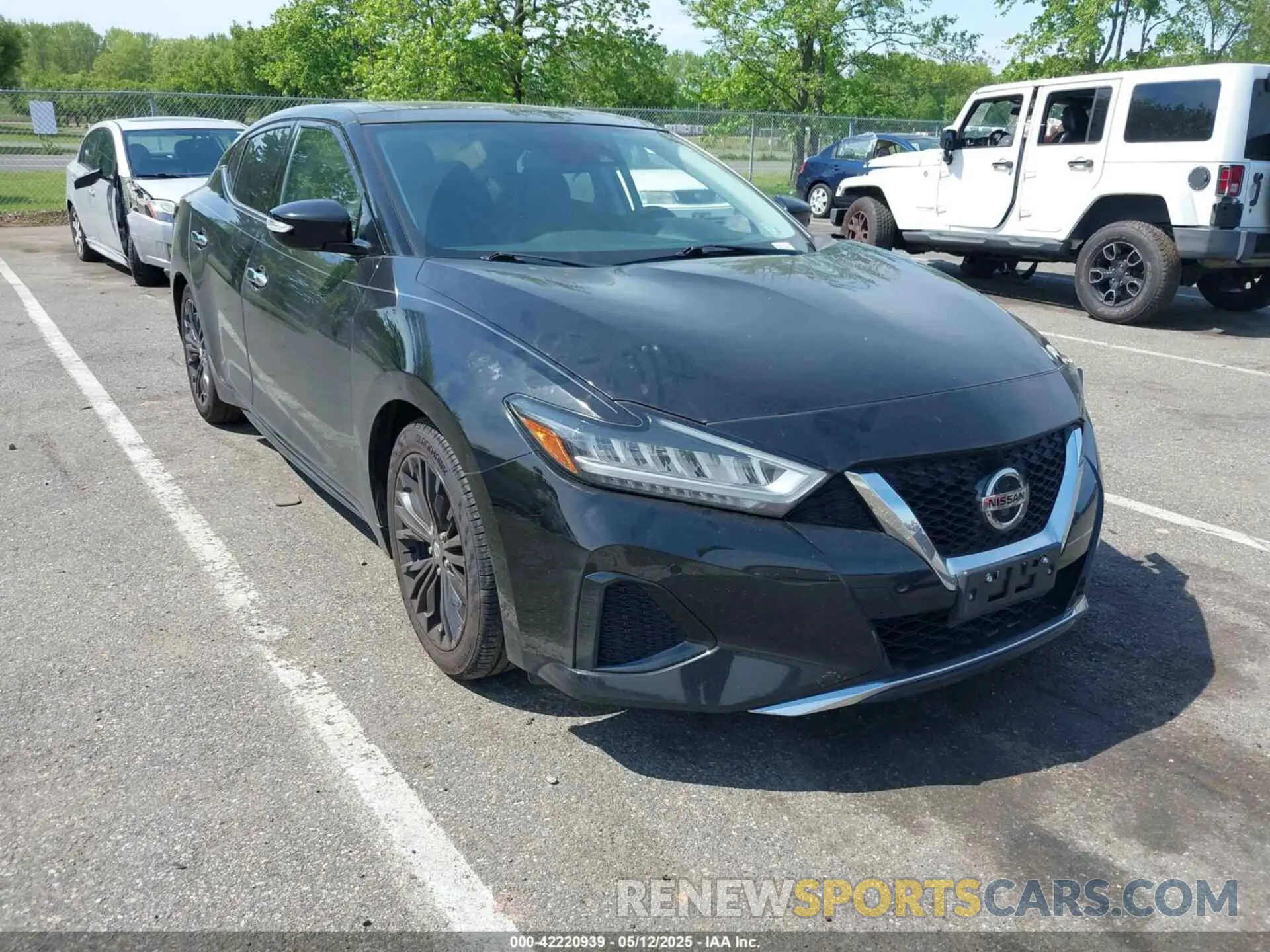 1 Photograph of a damaged car 1N4AA6DV5LC366300 NISSAN MAXIMA 2020