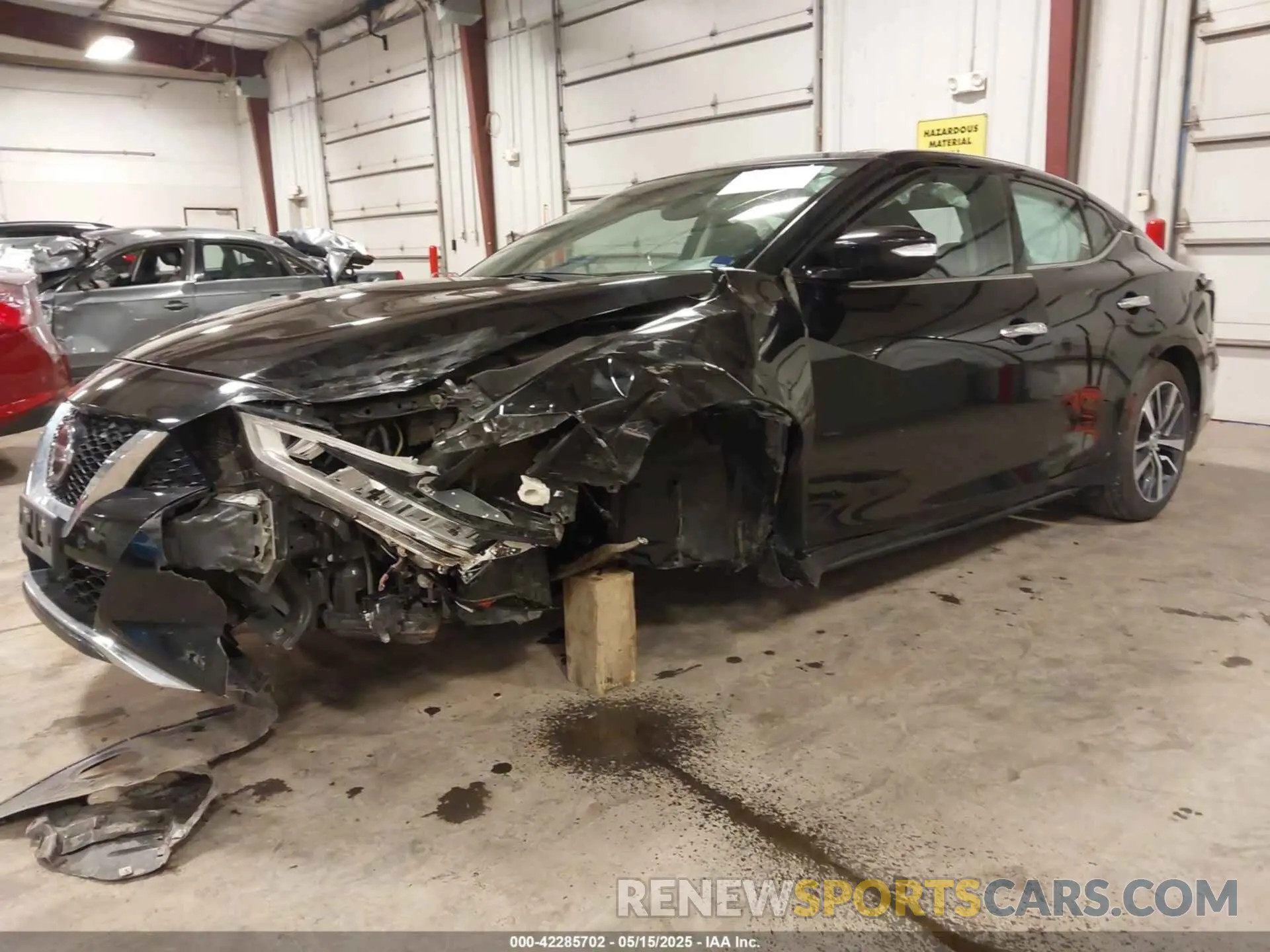 2 Photograph of a damaged car 1N4AA6DV5LC379452 NISSAN MAXIMA 2020