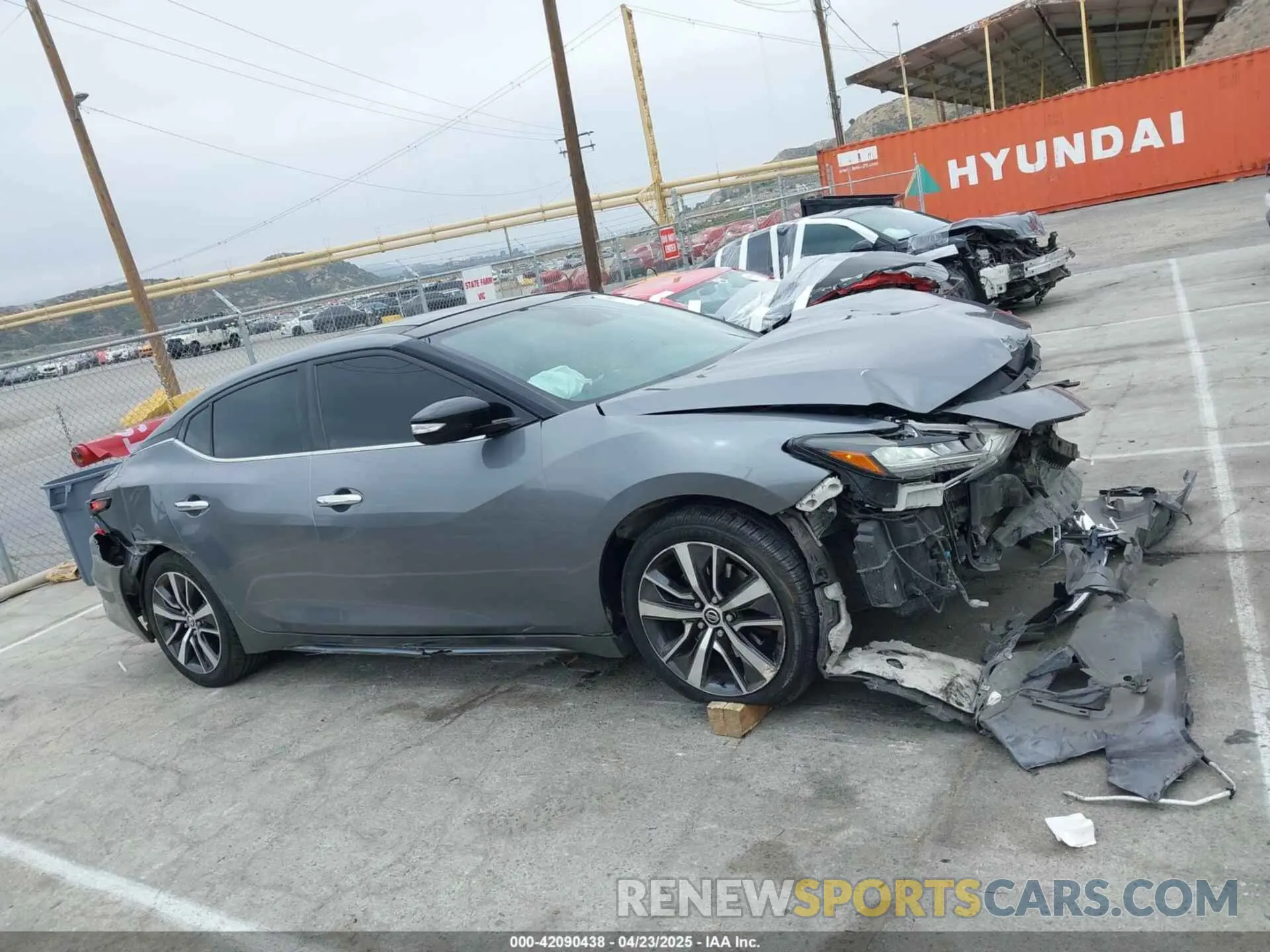 13 Photograph of a damaged car 1N4AA6DV9LC364727 NISSAN MAXIMA 2020