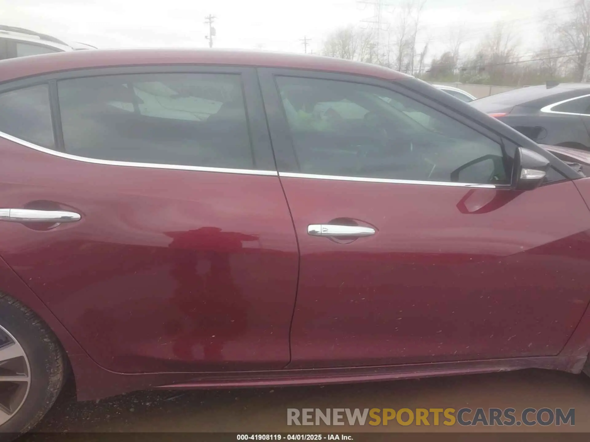 14 Photograph of a damaged car 1N4AA6DVXLC383660 NISSAN MAXIMA 2020