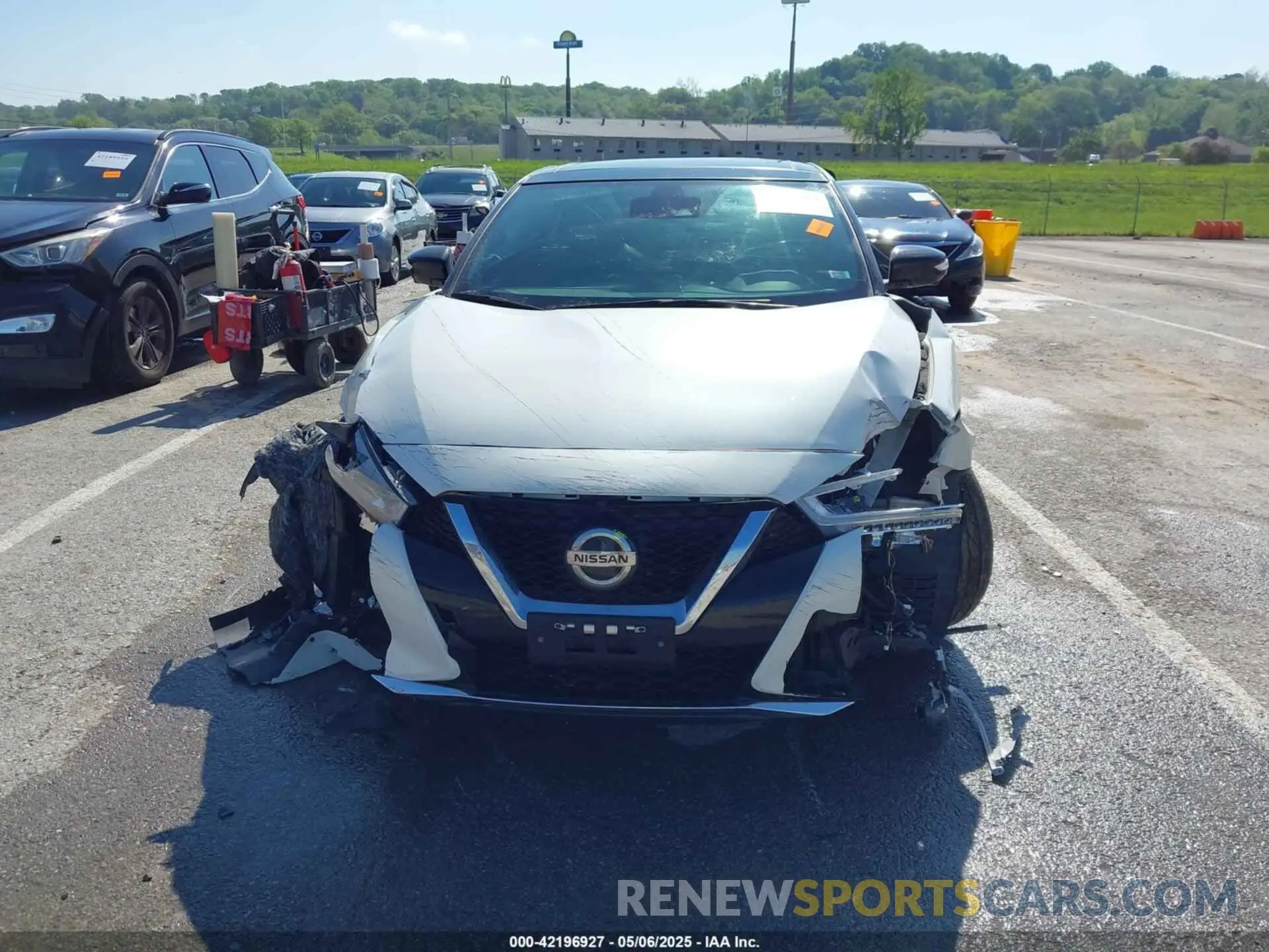 12 Photograph of a damaged car 1N4AA6EV2LC374904 NISSAN MAXIMA 2020