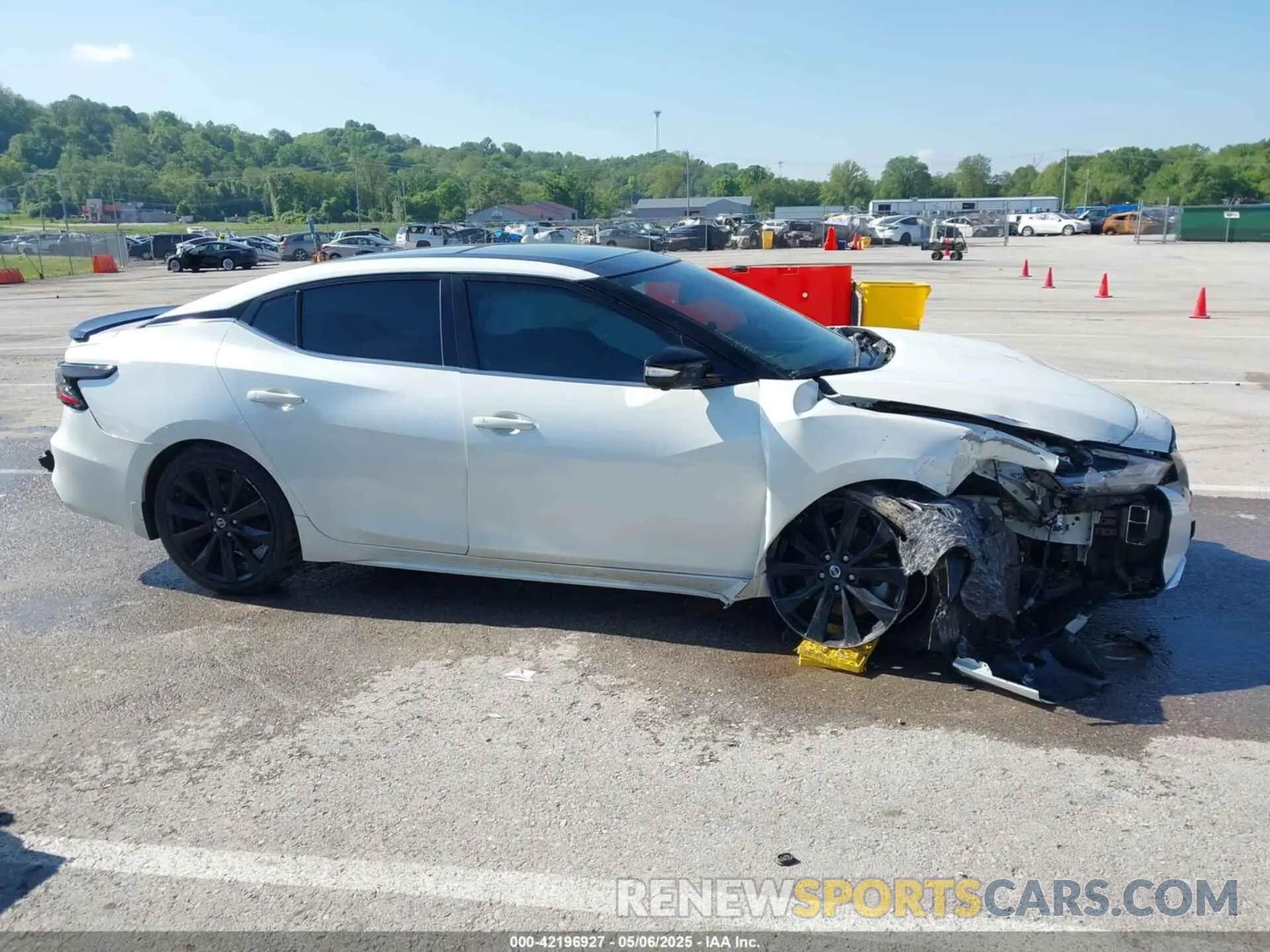 13 Photograph of a damaged car 1N4AA6EV2LC374904 NISSAN MAXIMA 2020