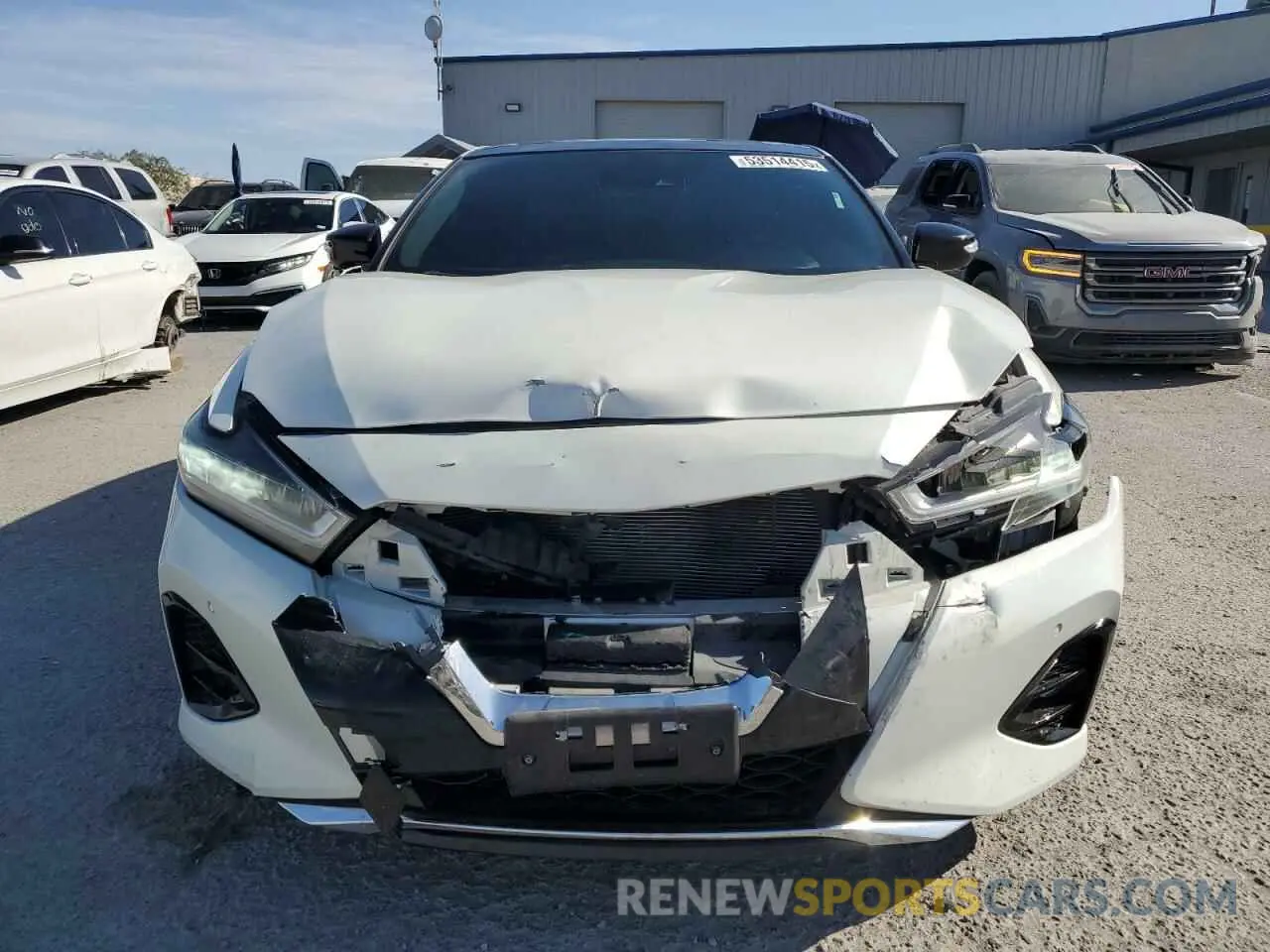 5 Photograph of a damaged car 1N4AA6EV5LC382107 NISSAN MAXIMA 2020