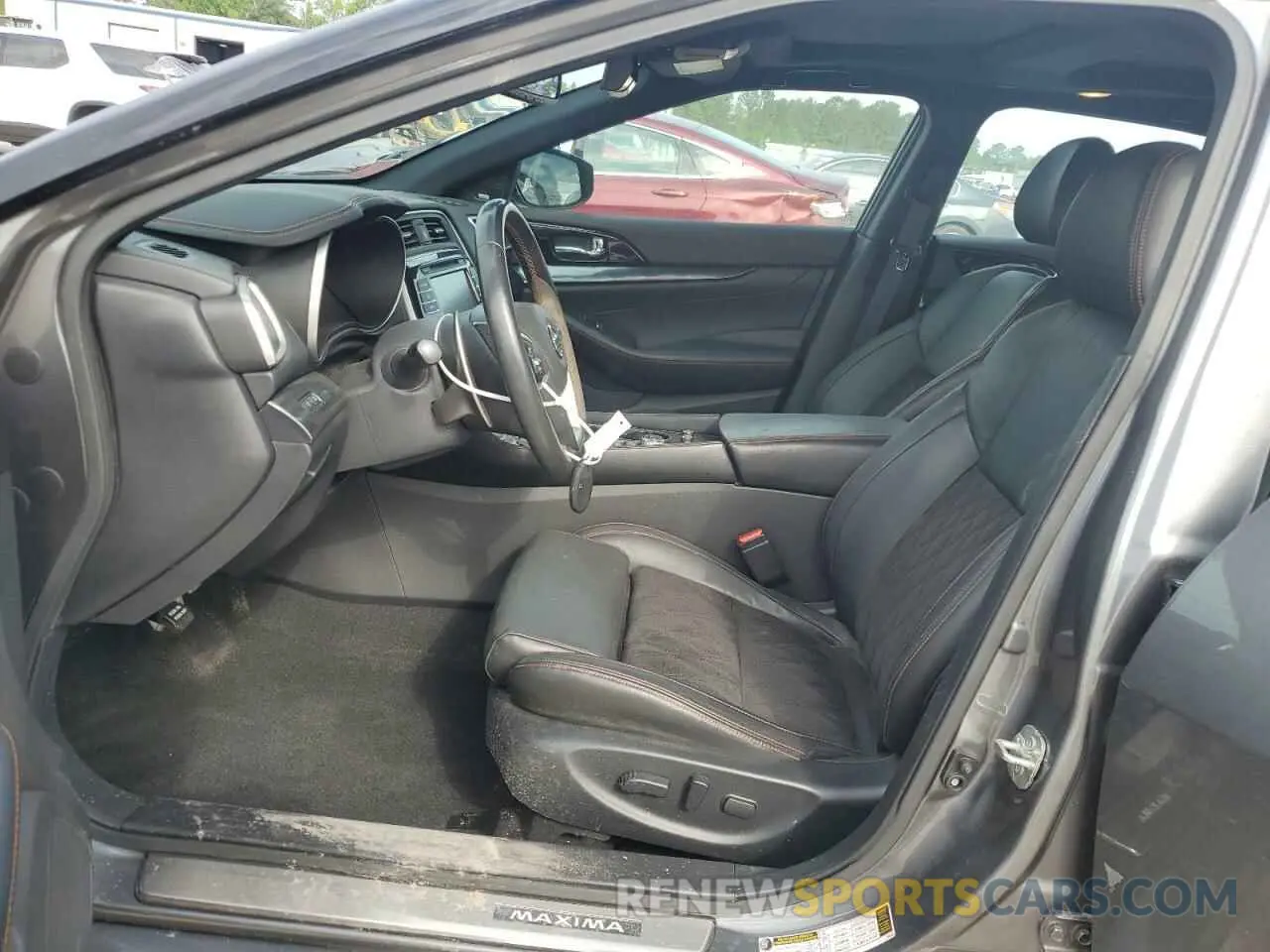 7 Photograph of a damaged car 1N4AA6EV7LC381427 NISSAN MAXIMA 2020