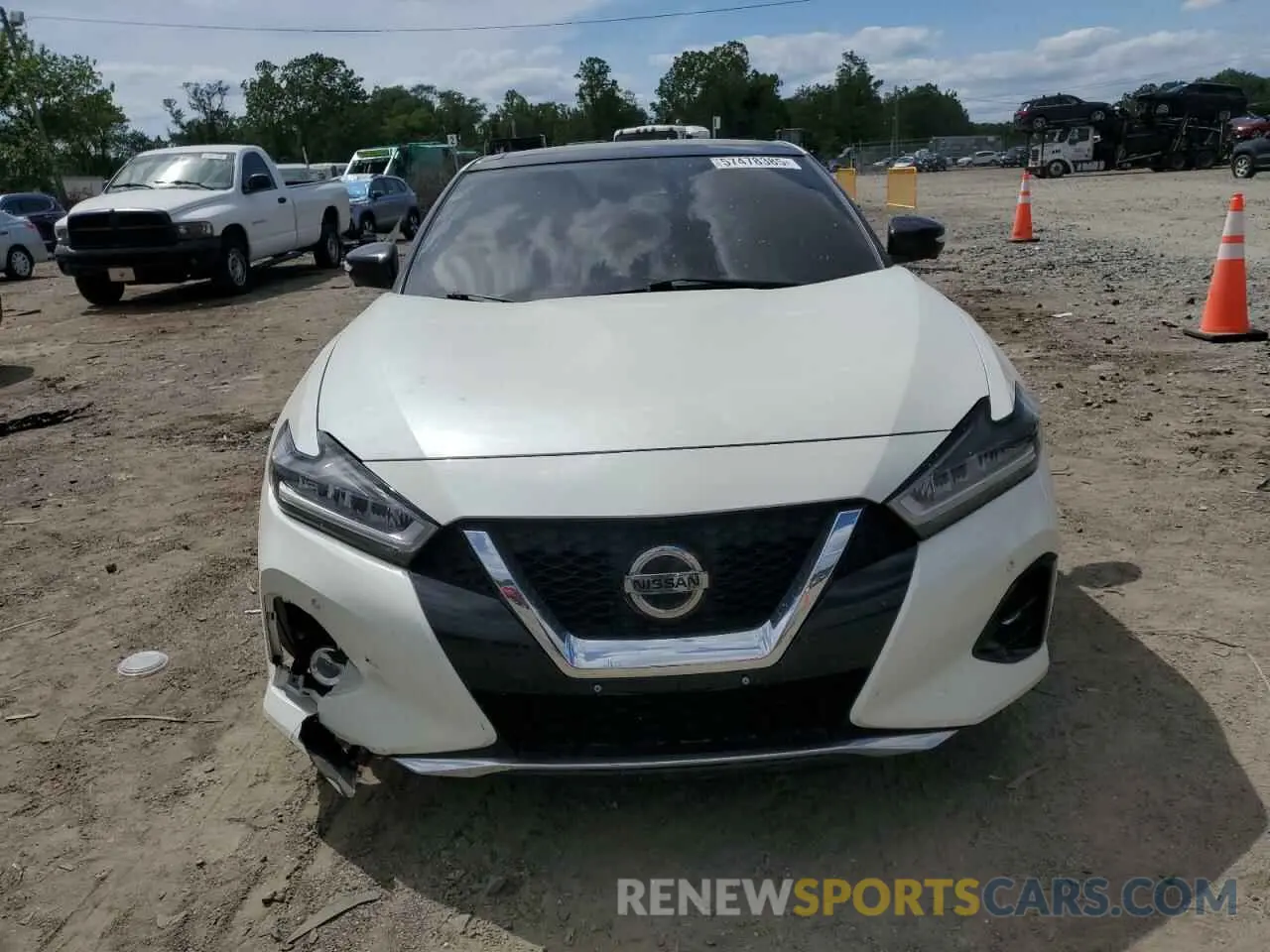 5 Photograph of a damaged car 1N4AA6EV8LC385227 NISSAN MAXIMA 2020