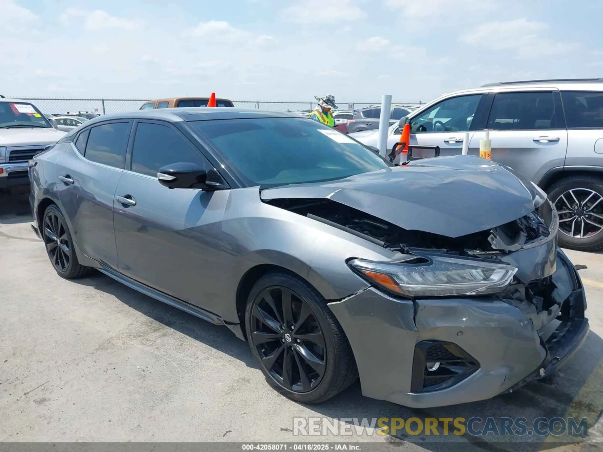 1 Photograph of a damaged car 1N4AA6EVXLC383592 NISSAN MAXIMA 2020