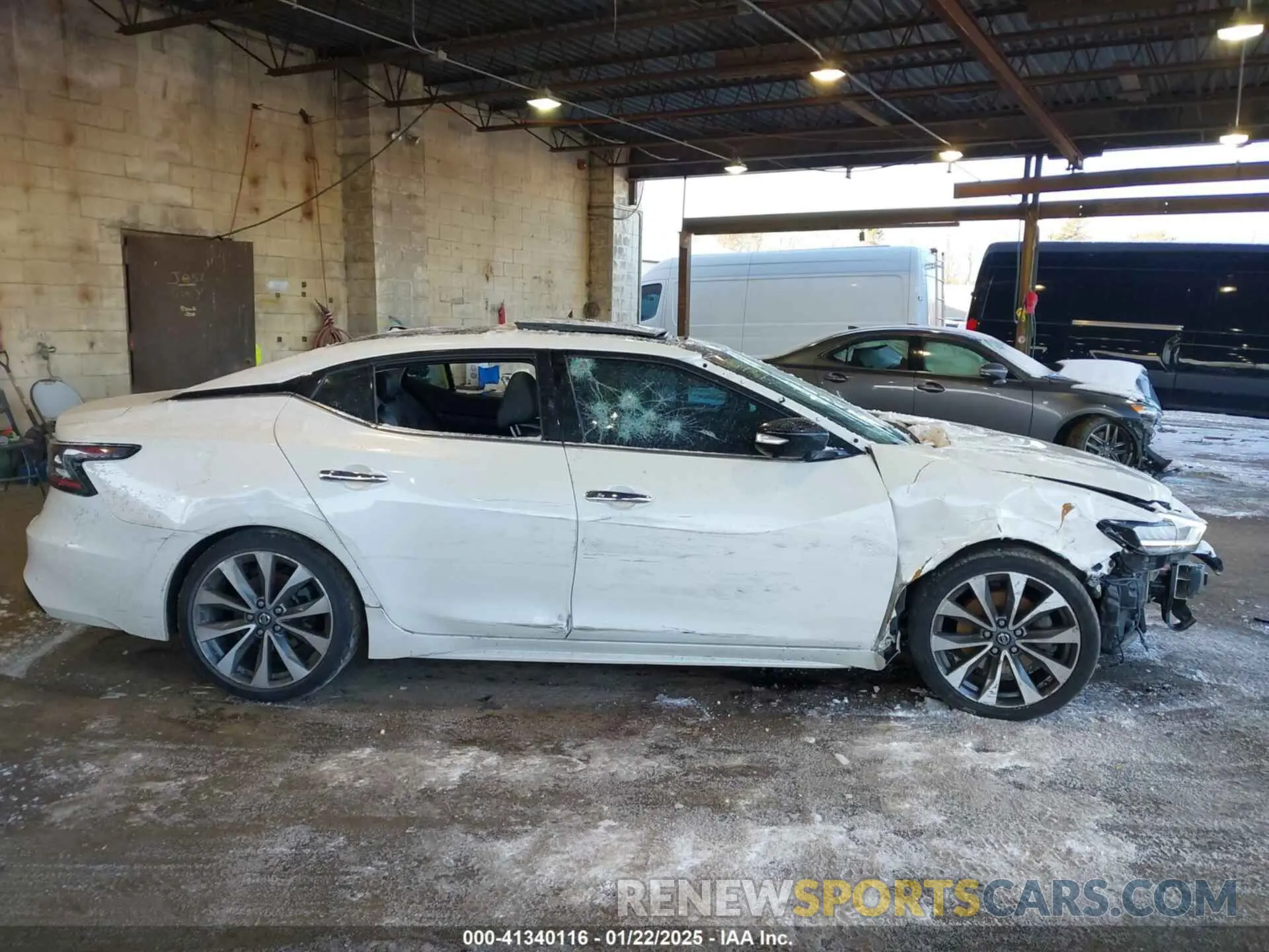 13 Photograph of a damaged car 1N4AA6FV5LC385023 NISSAN MAXIMA 2020