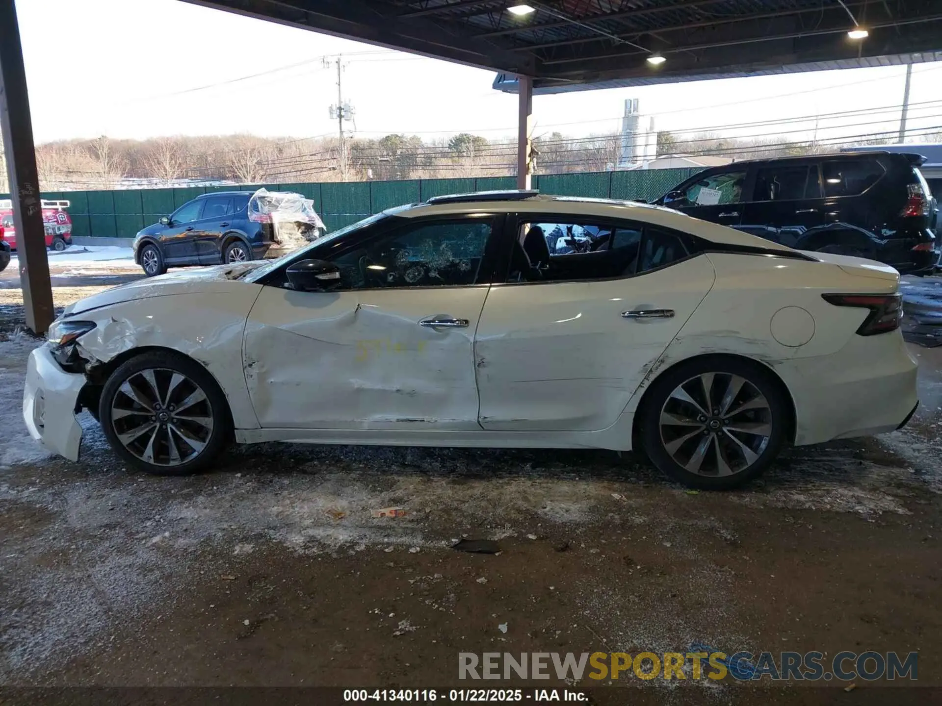 14 Photograph of a damaged car 1N4AA6FV5LC385023 NISSAN MAXIMA 2020