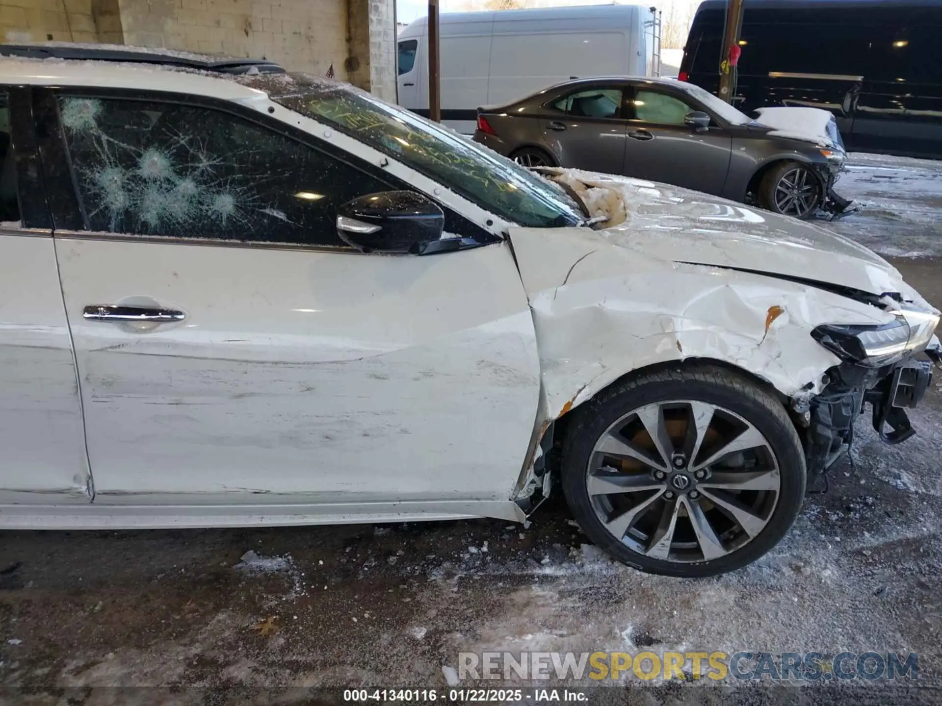 21 Photograph of a damaged car 1N4AA6FV5LC385023 NISSAN MAXIMA 2020