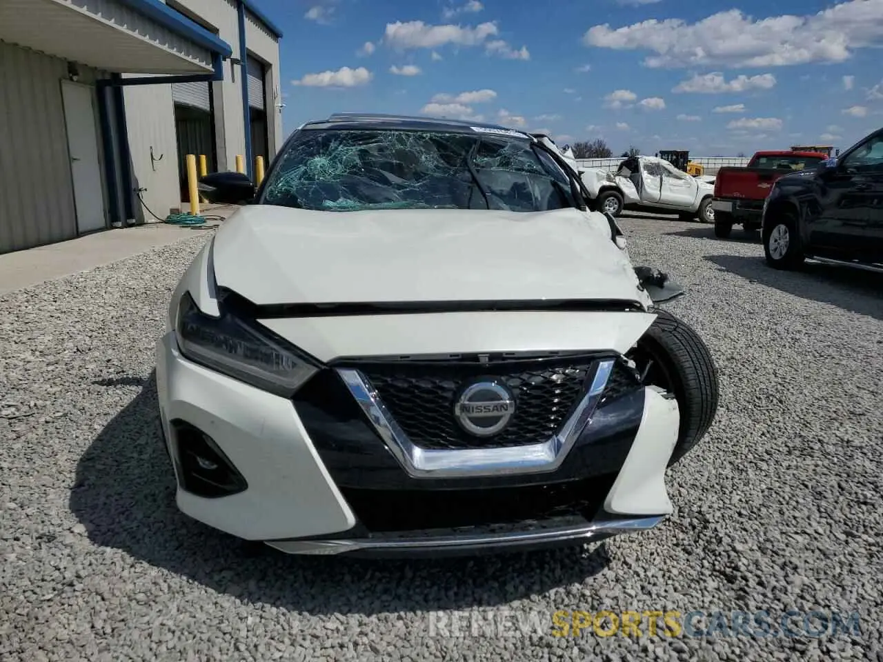 5 Photograph of a damaged car 1N4AA6FV8LC376087 NISSAN MAXIMA 2020