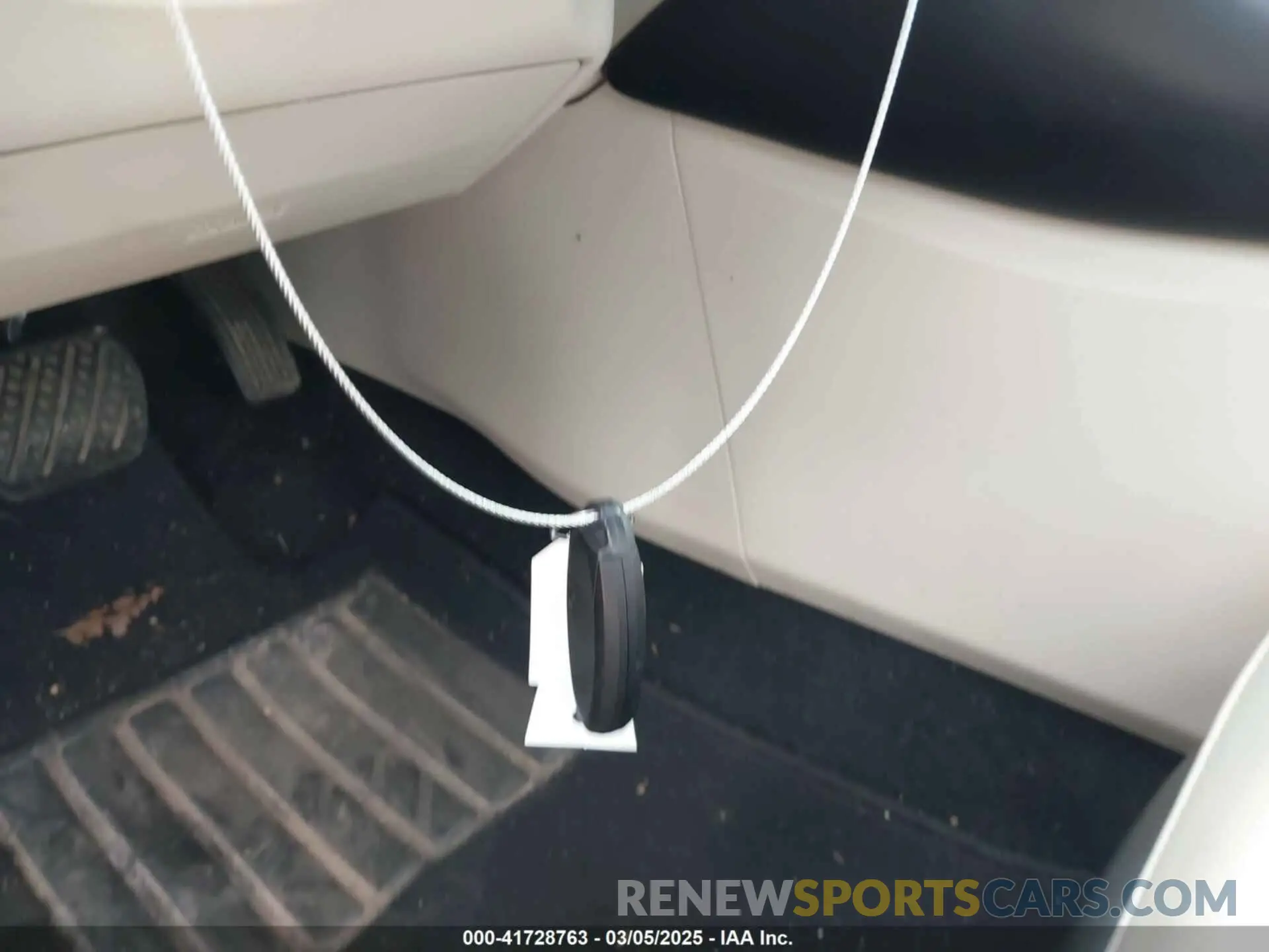 11 Photograph of a damaged car 1N4AA6CV1MC504255 NISSAN MAXIMA 2021