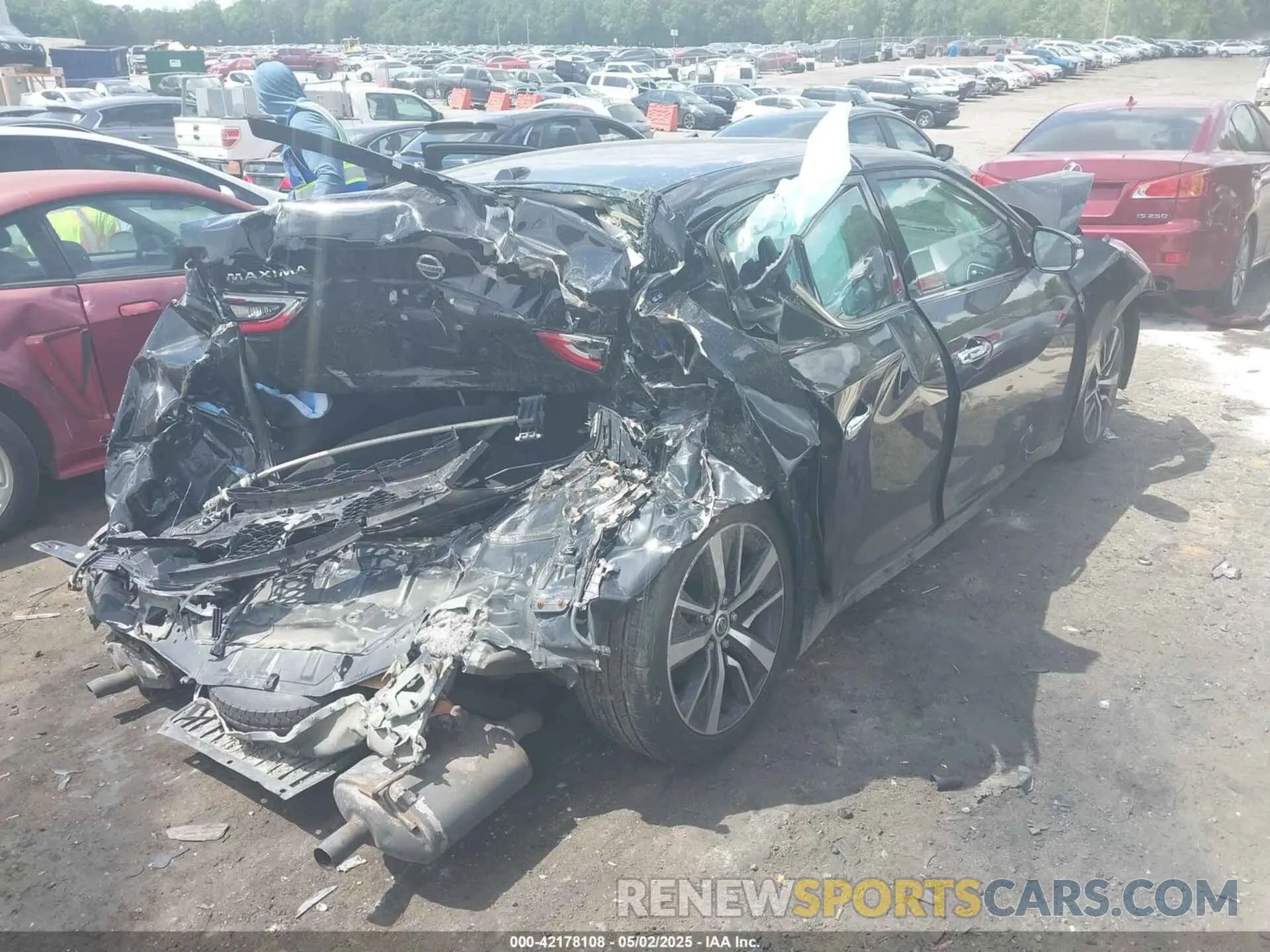 4 Photograph of a damaged car 1N4AA6CV4MC503424 NISSAN MAXIMA 2021