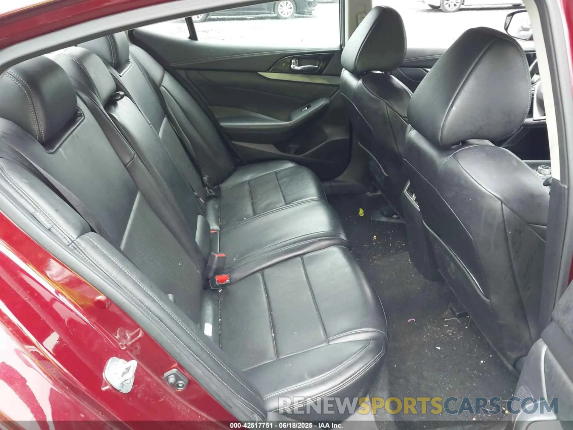 8 Photograph of a damaged car 1N4AA6CV4MC503844 NISSAN MAXIMA 2021