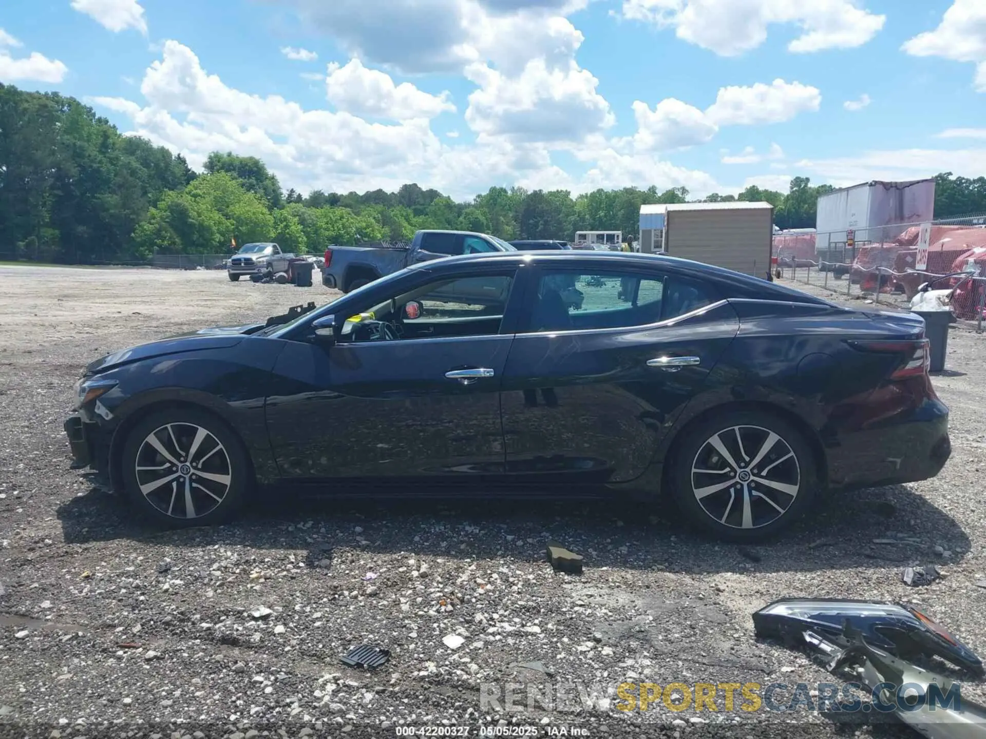 15 Photograph of a damaged car 1N4AA6CV5MC512231 NISSAN MAXIMA 2021