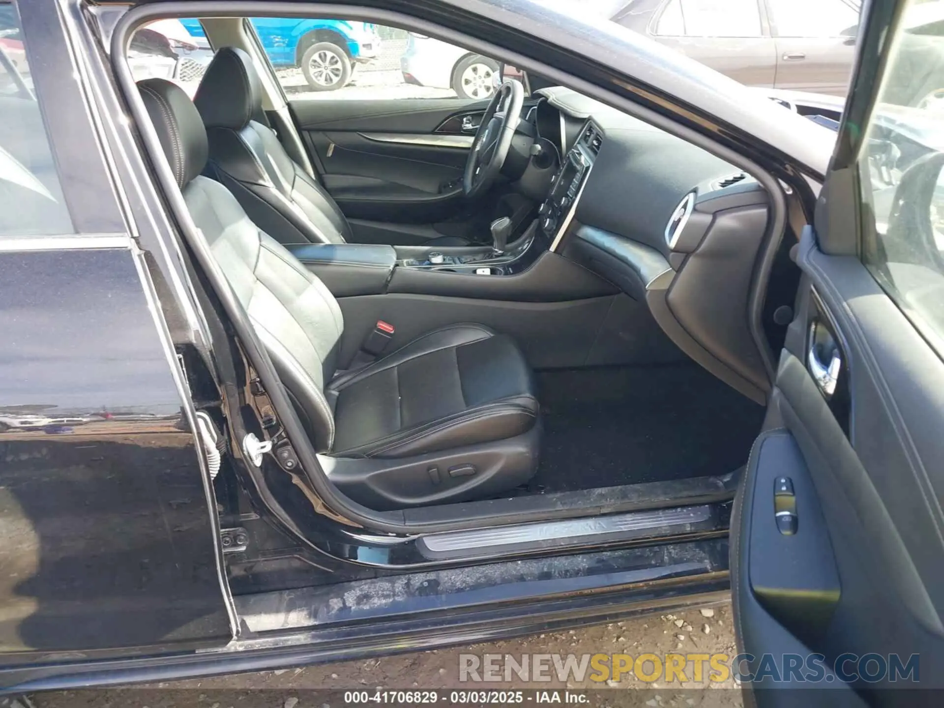 5 Photograph of a damaged car 1N4AA6CV5MC513640 NISSAN MAXIMA 2021