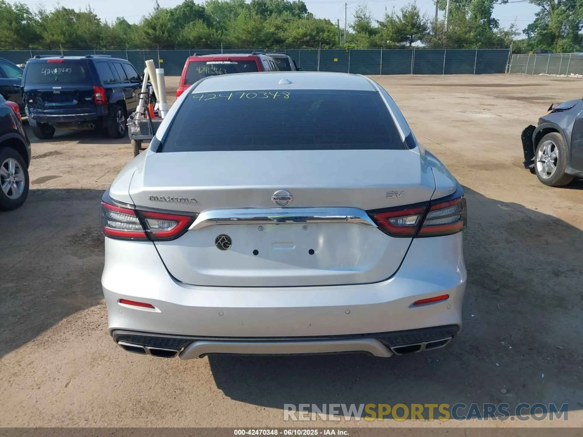 17 Photograph of a damaged car 1N4AA6CV7MC513624 NISSAN MAXIMA 2021