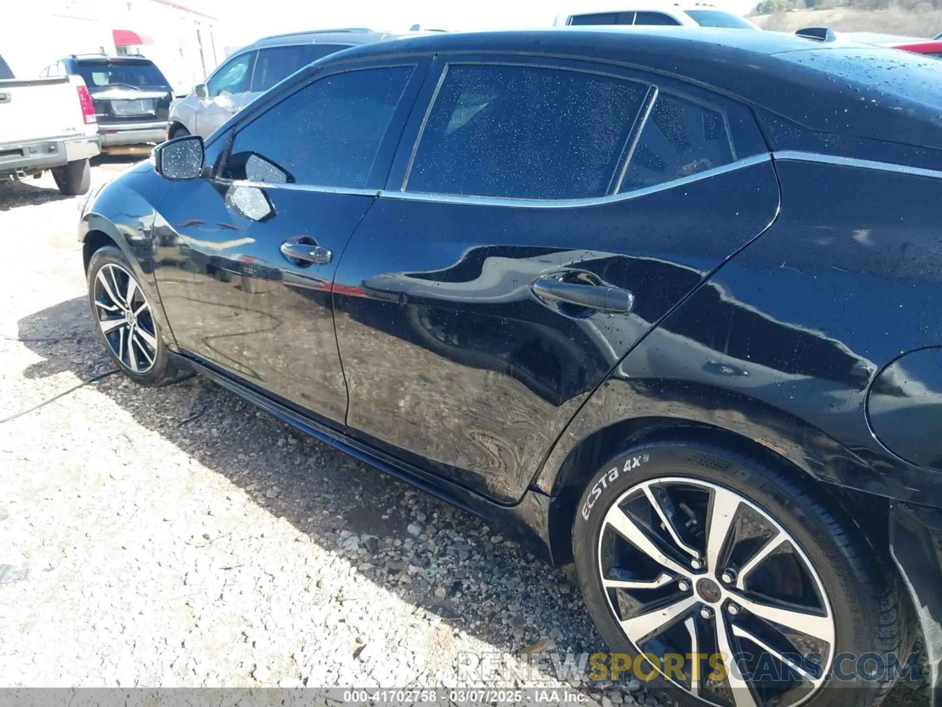 15 Photograph of a damaged car 1N4AA6CV9MC506223 NISSAN MAXIMA 2021