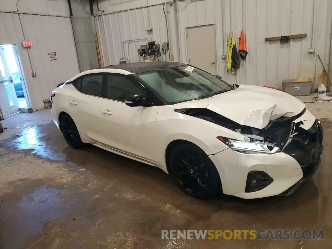 4 Photograph of a damaged car 1N4AA6EV0MC502963 NISSAN MAXIMA 2021