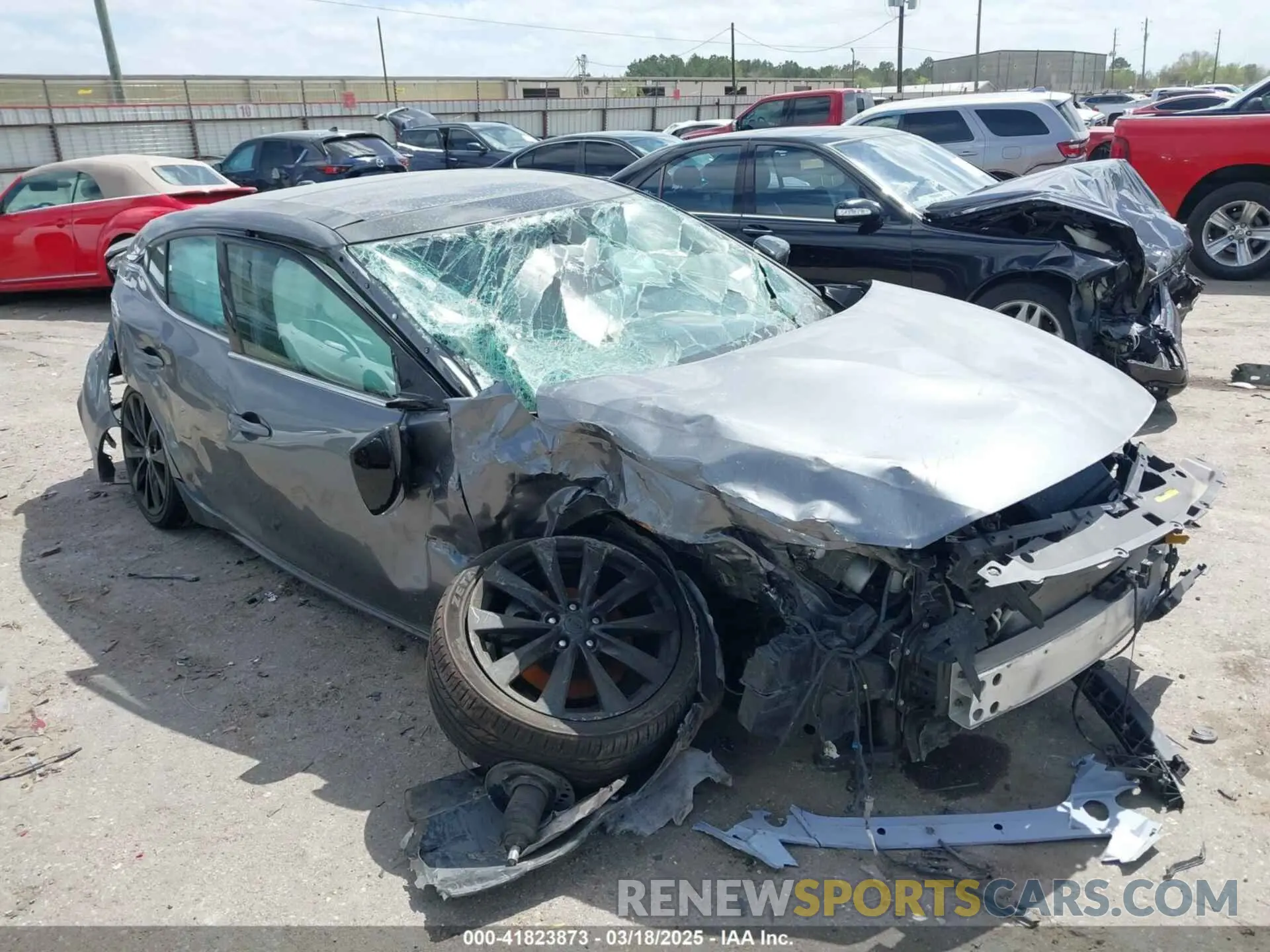 1 Photograph of a damaged car 1N4AA6EV8MC512558 NISSAN MAXIMA 2021