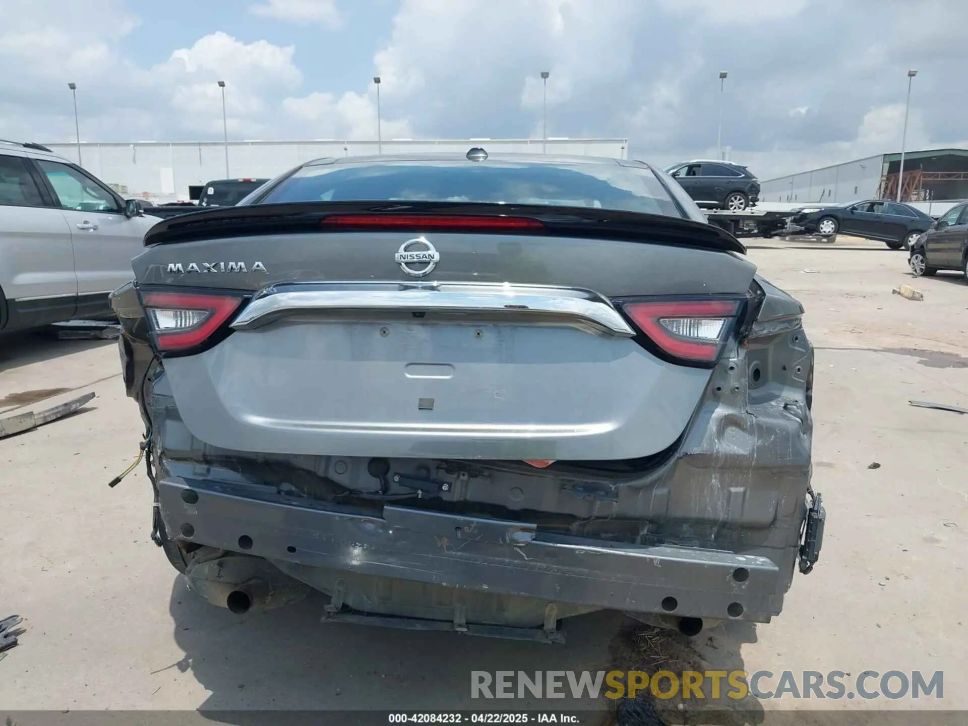 17 Photograph of a damaged car 1N4AA6EVXMC514926 NISSAN MAXIMA 2021