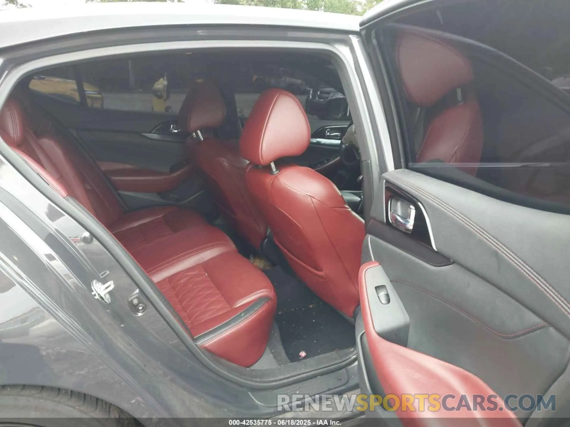 8 Photograph of a damaged car 1N4AA6FV1MC501139 NISSAN MAXIMA 2021