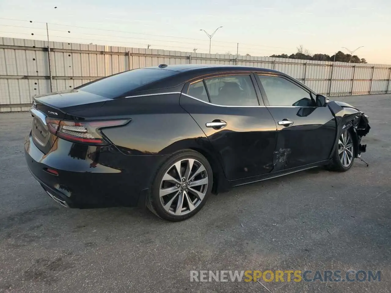 3 Photograph of a damaged car 1N4AA6FV2MC510822 NISSAN MAXIMA 2021