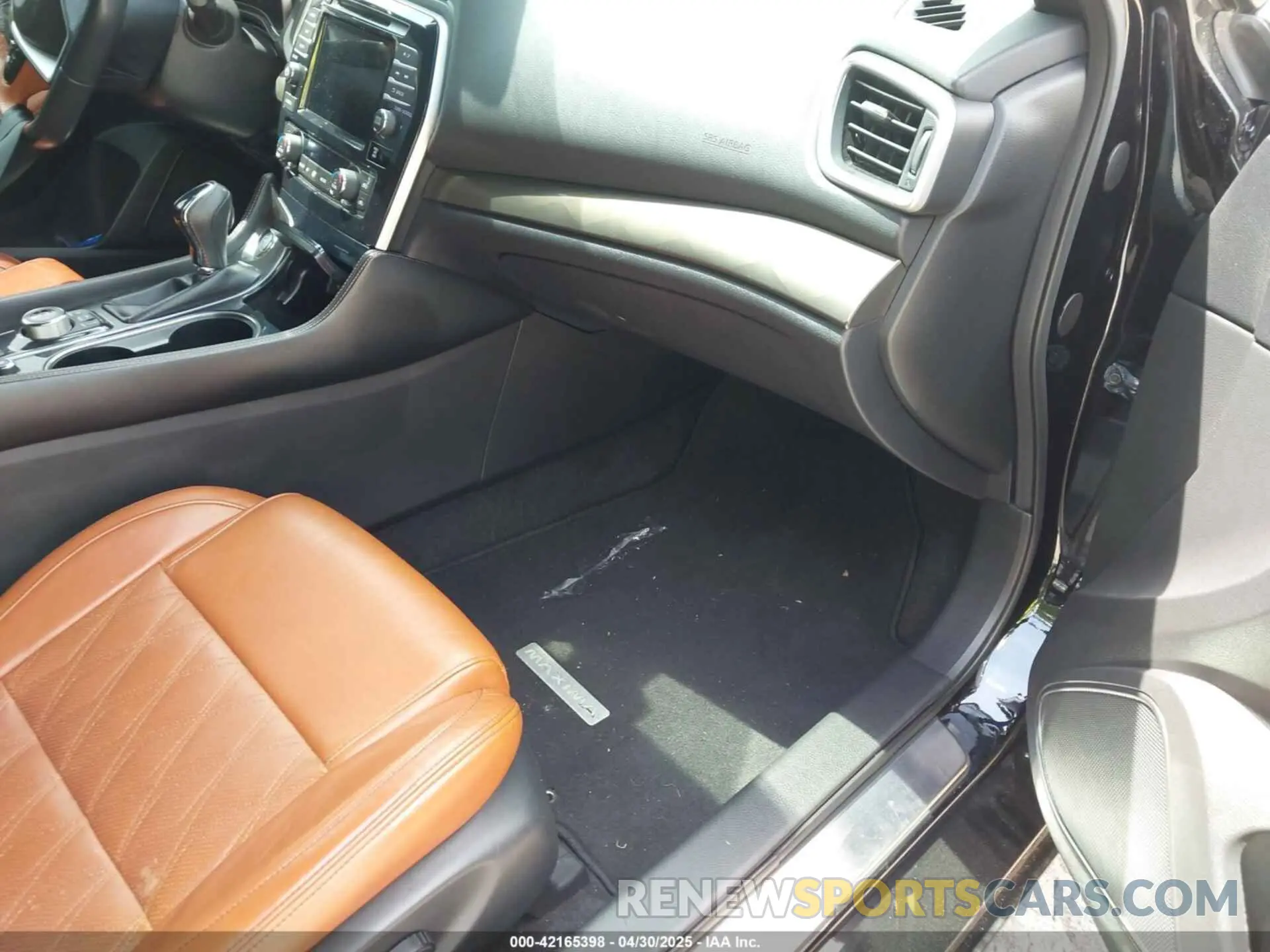 5 Photograph of a damaged car 1N4AA6FV8MC505480 NISSAN MAXIMA 2021