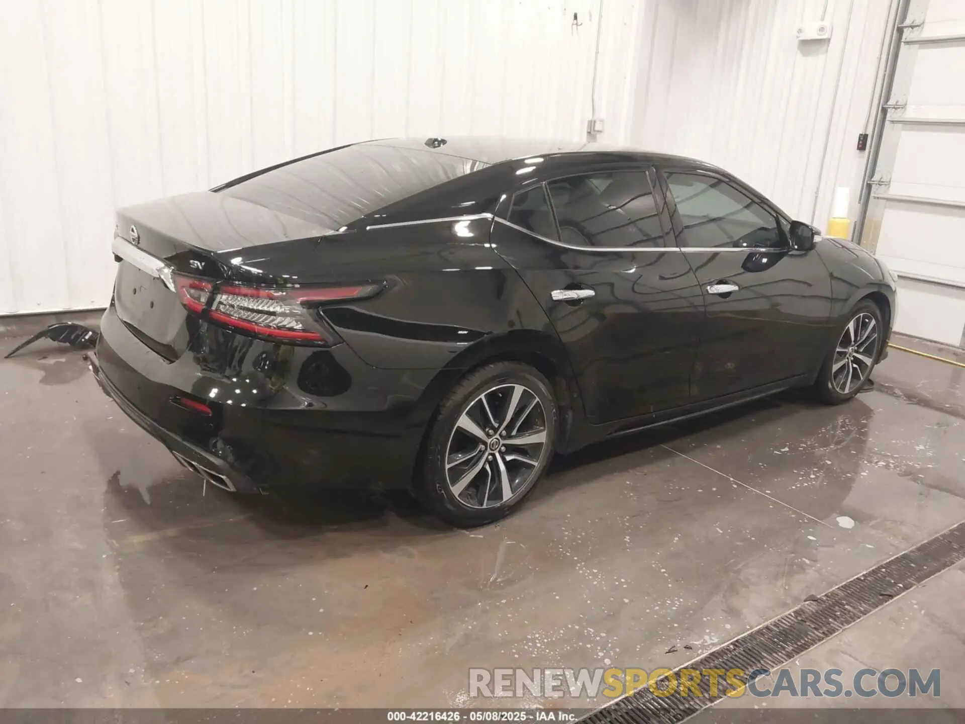 4 Photograph of a damaged car 1N4AA6CV1NC508503 NISSAN MAXIMA 2022