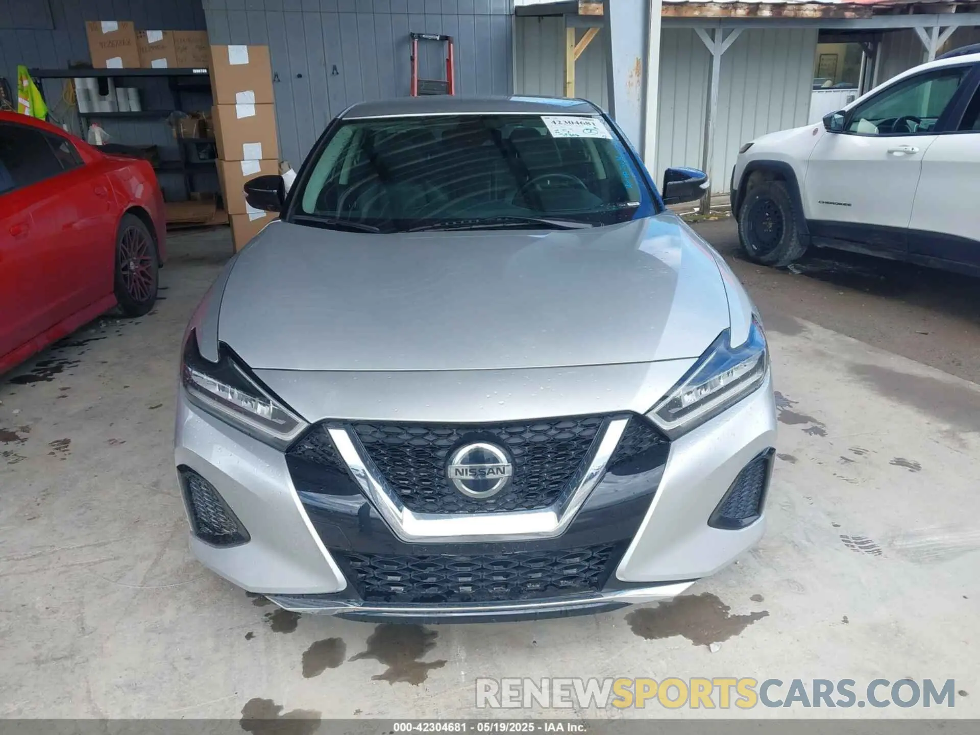 11 Photograph of a damaged car 1N4AA6CV2NC504895 NISSAN MAXIMA 2022