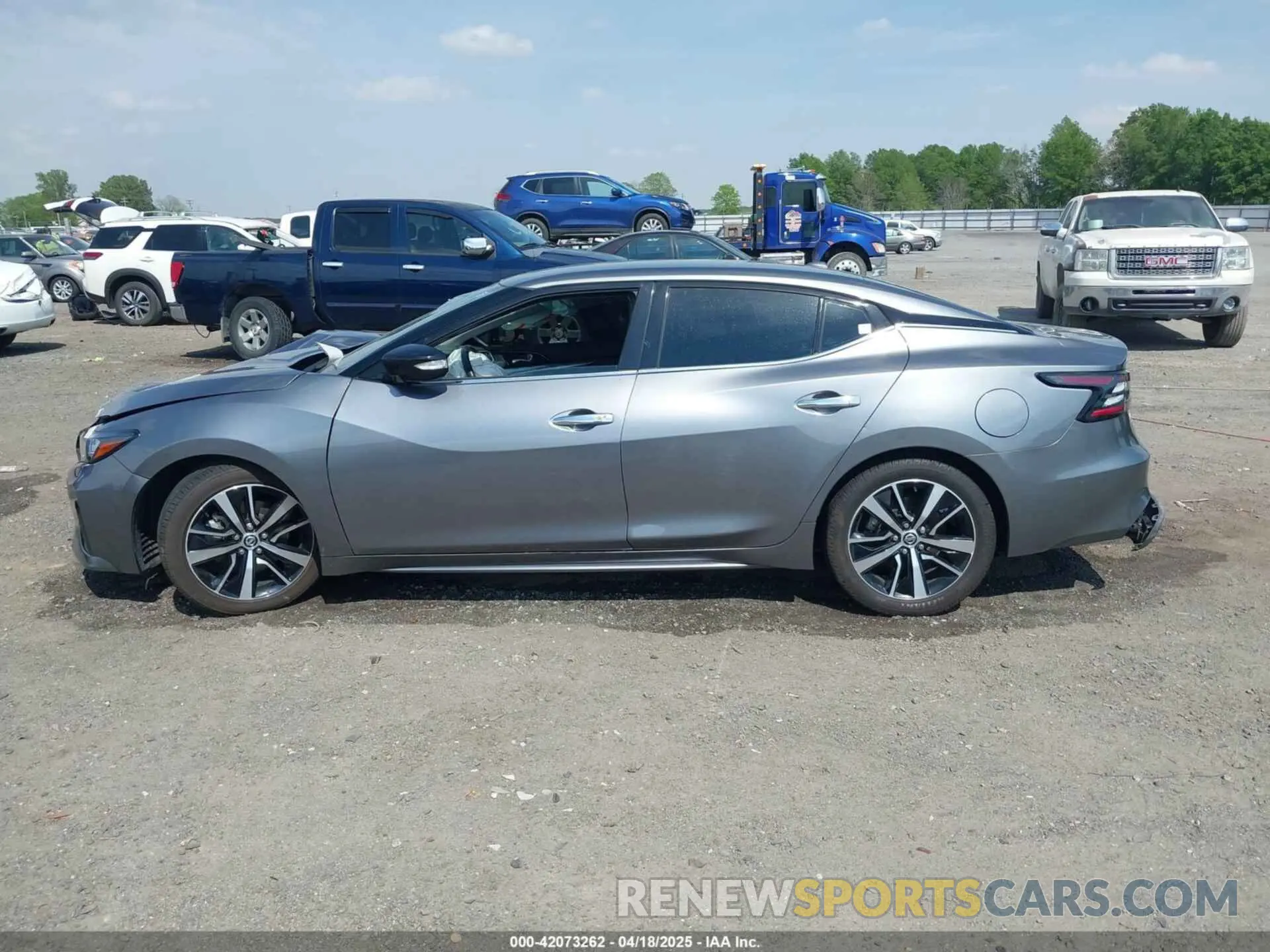 14 Photograph of a damaged car 1N4AA6CV4NC502047 NISSAN MAXIMA 2022