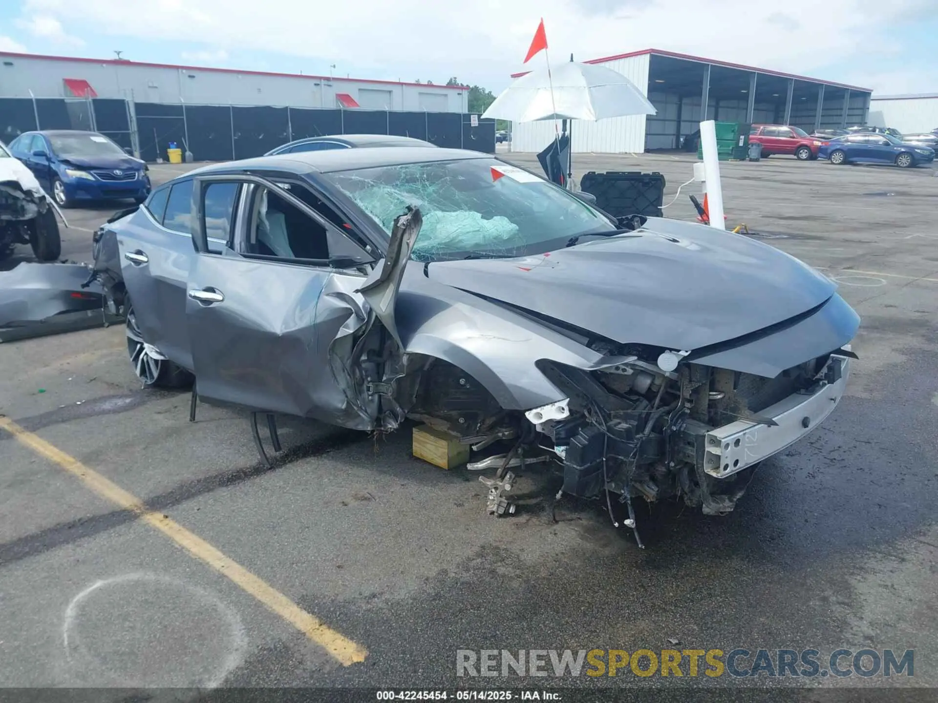 1 Photograph of a damaged car 1N4AA6CV6NC504799 NISSAN MAXIMA 2022