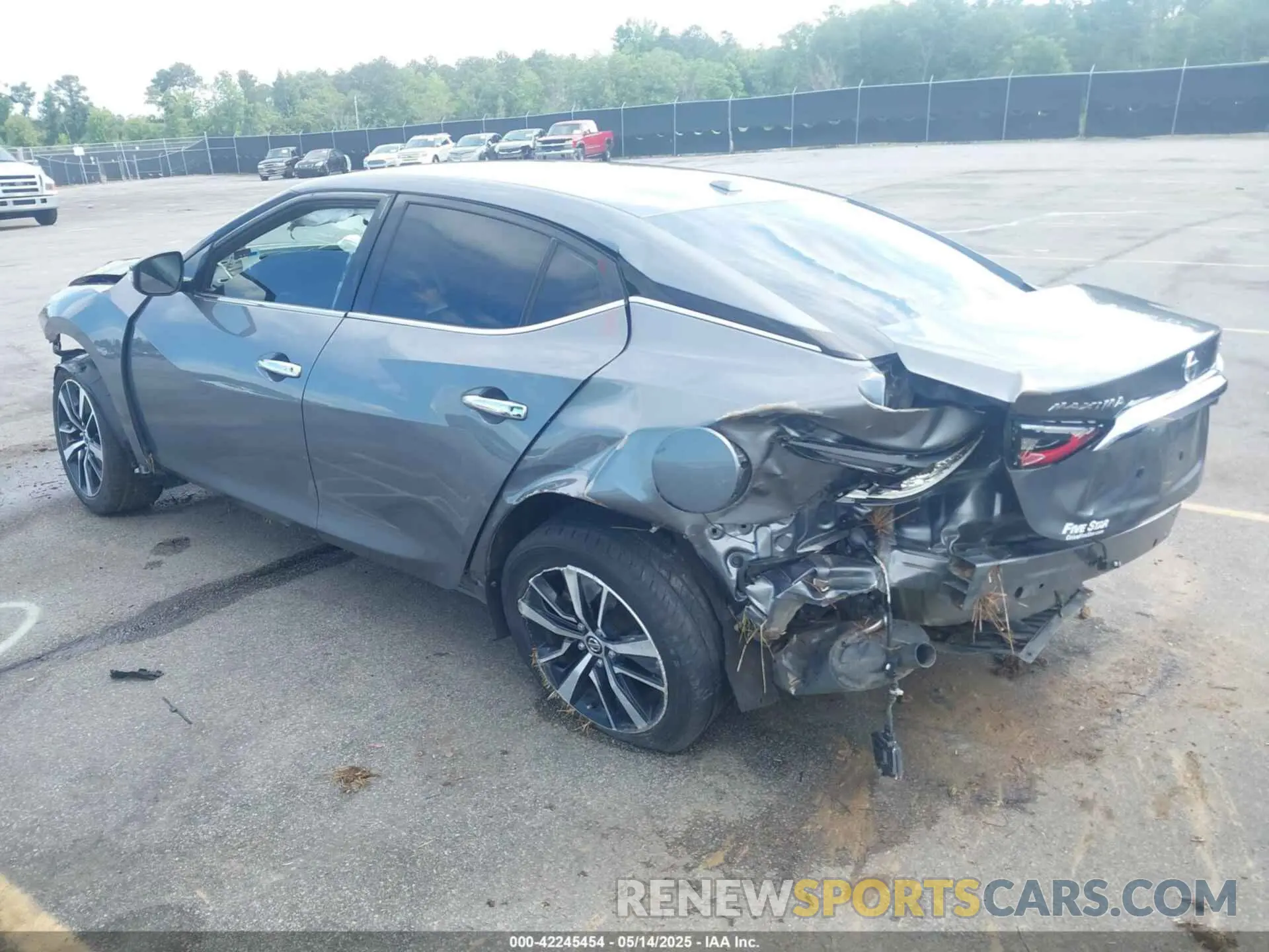 3 Photograph of a damaged car 1N4AA6CV6NC504799 NISSAN MAXIMA 2022