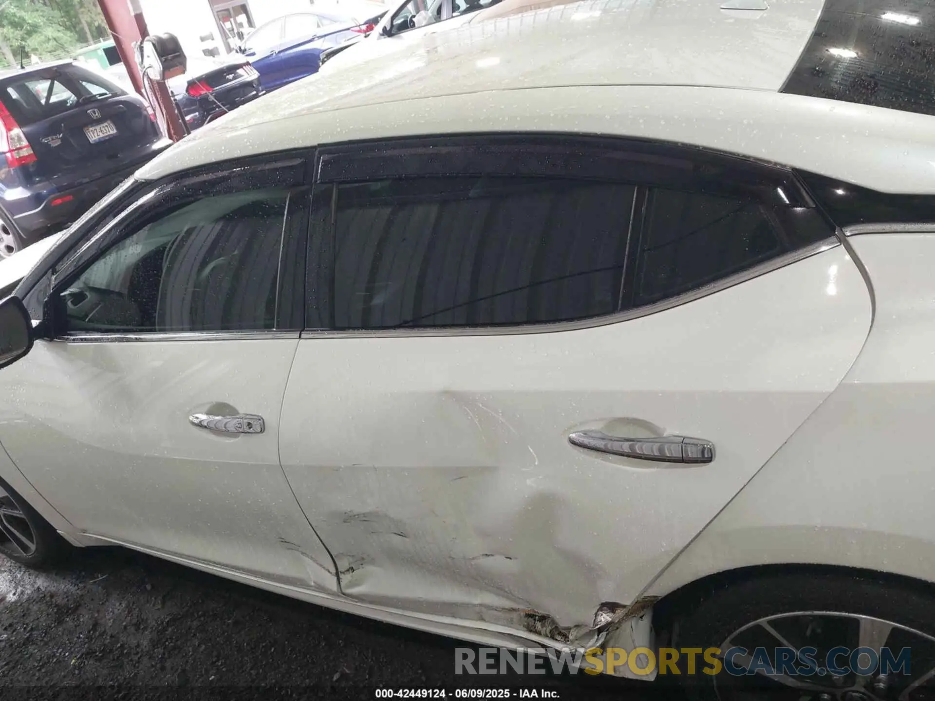 15 Photograph of a damaged car 1N4AA6CV7NC506917 NISSAN MAXIMA 2022