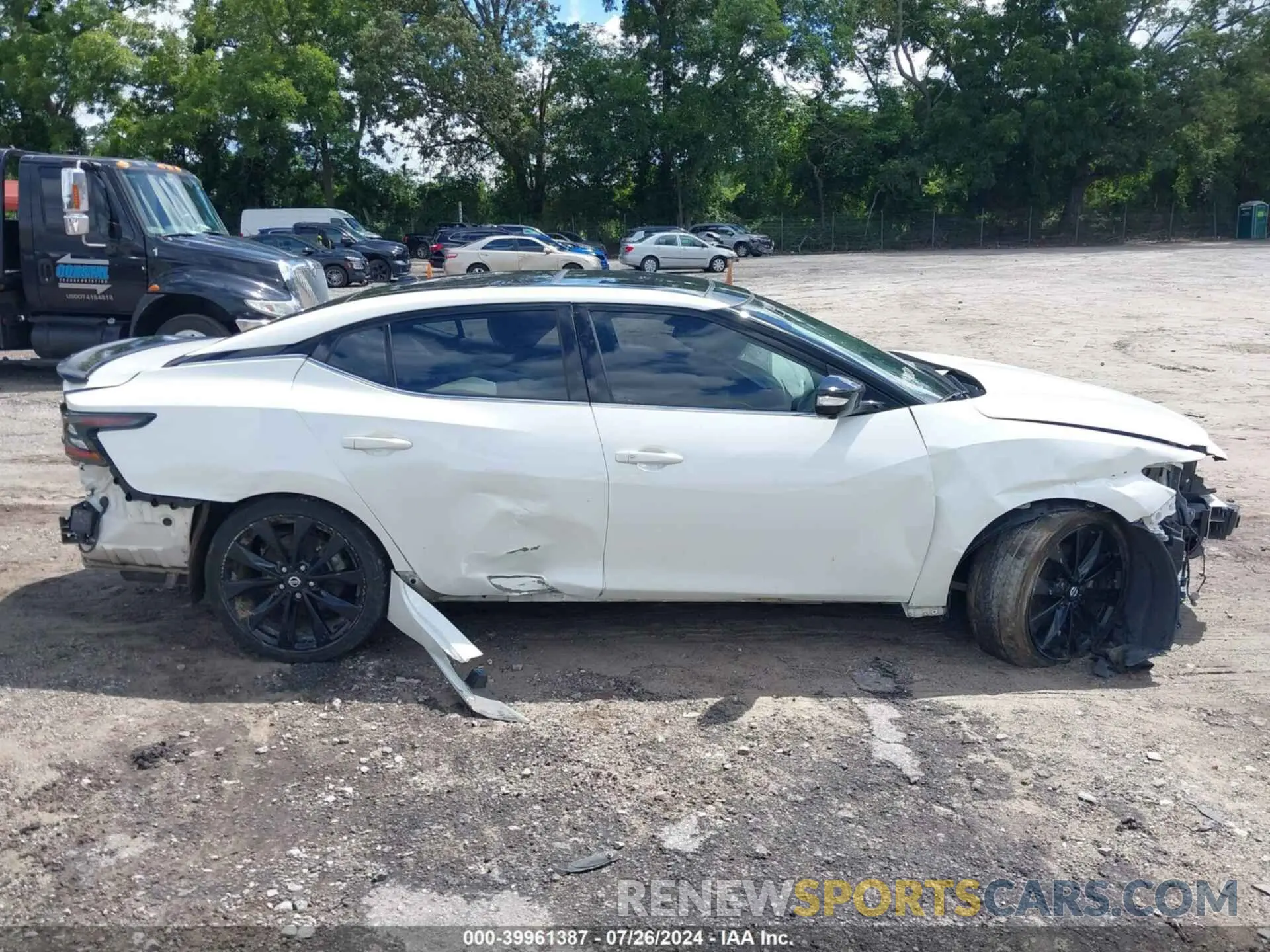 14 Photograph of a damaged car 1N4AA6EV2NC508135 NISSAN MAXIMA 2022