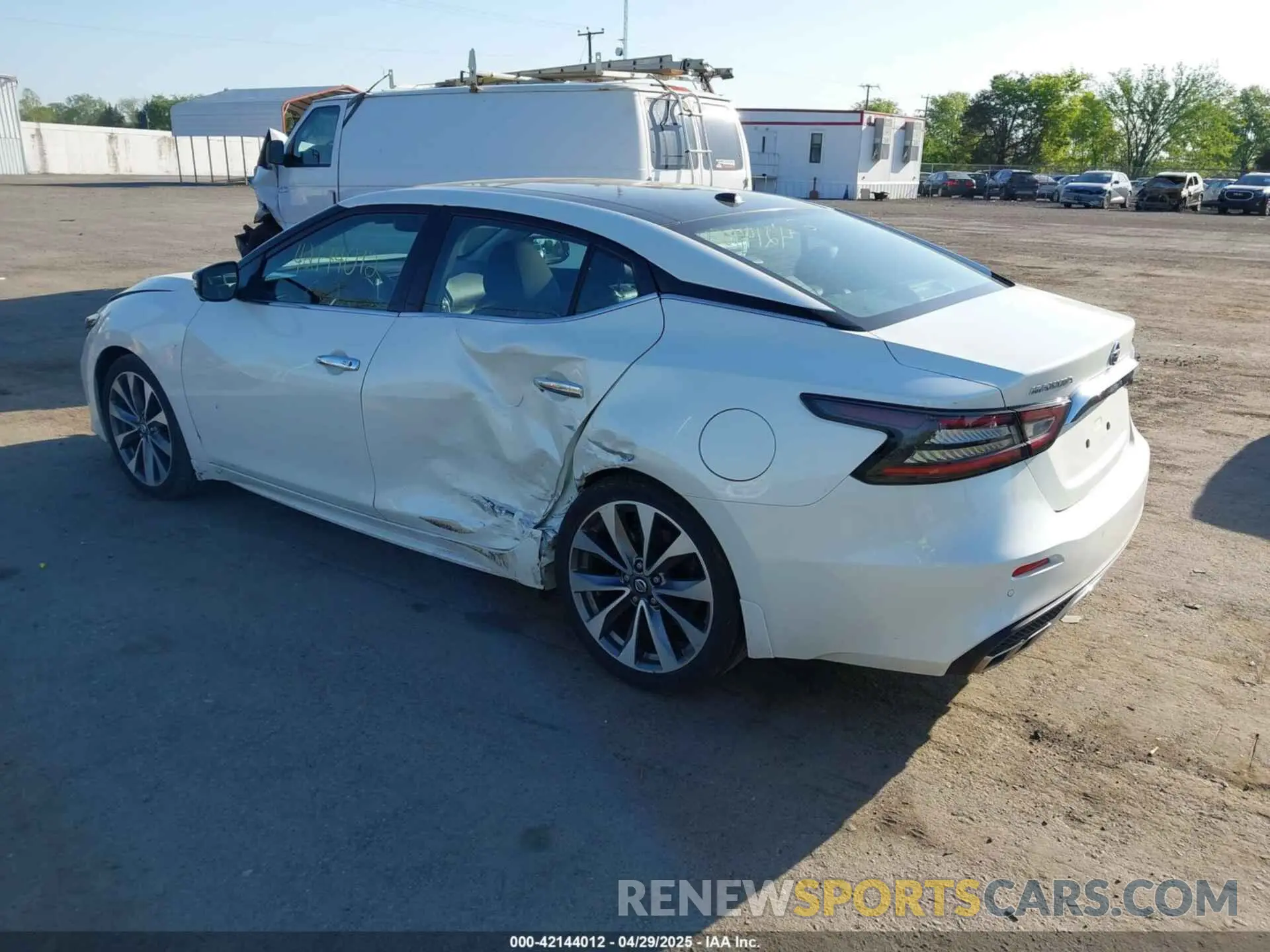 3 Photograph of a damaged car 1N4AA6FV5NC507852 NISSAN MAXIMA 2022