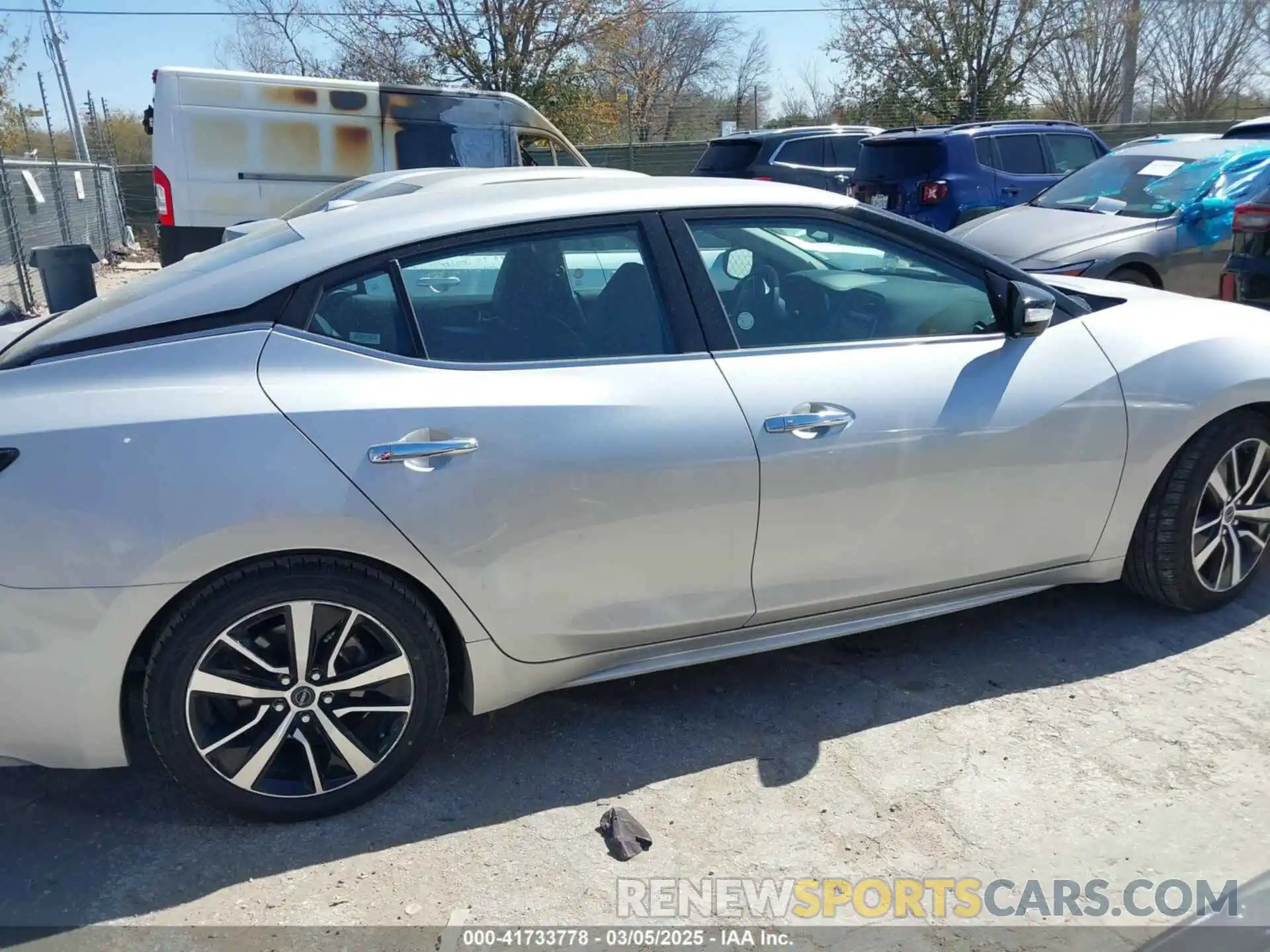 13 Photograph of a damaged car 1N4AA6CV3PC509249 NISSAN MAXIMA 2023