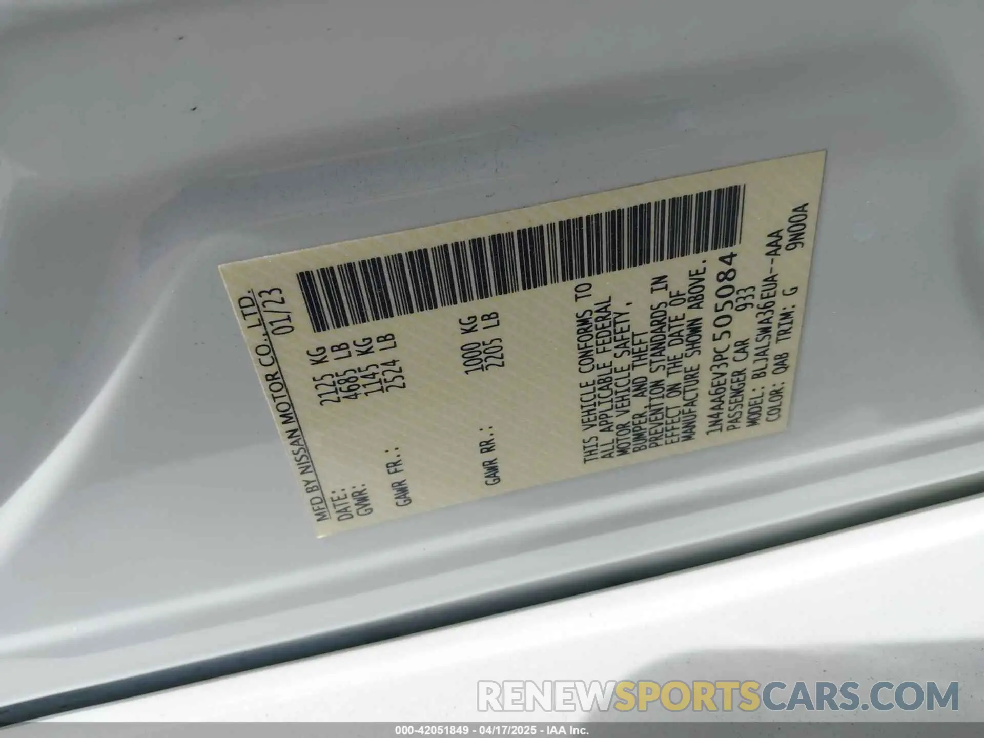 9 Photograph of a damaged car 1N4AA6EV3PC505084 NISSAN MAXIMA 2023