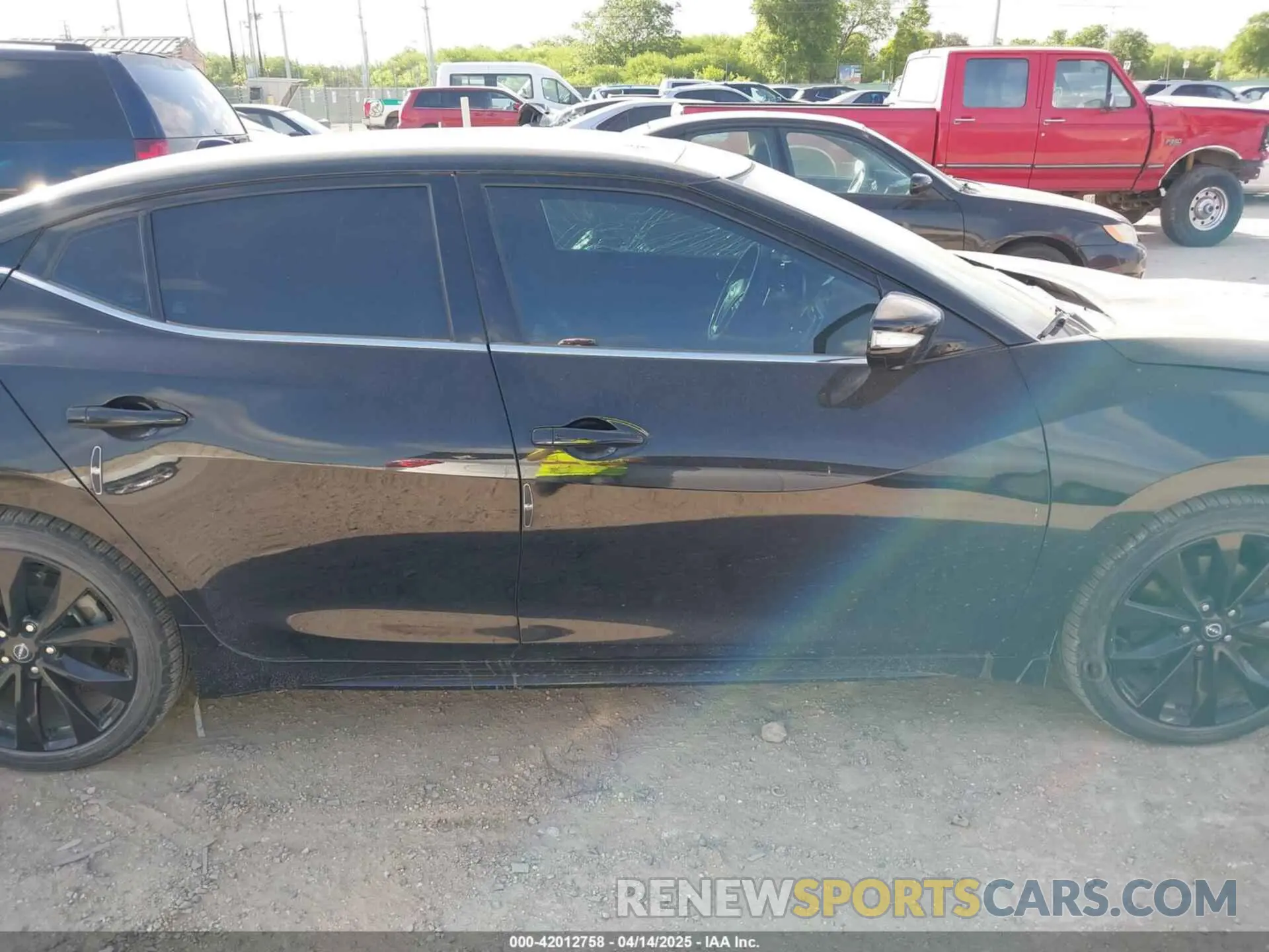 13 Photograph of a damaged car 1N4AA6EV6PC506634 NISSAN MAXIMA 2023