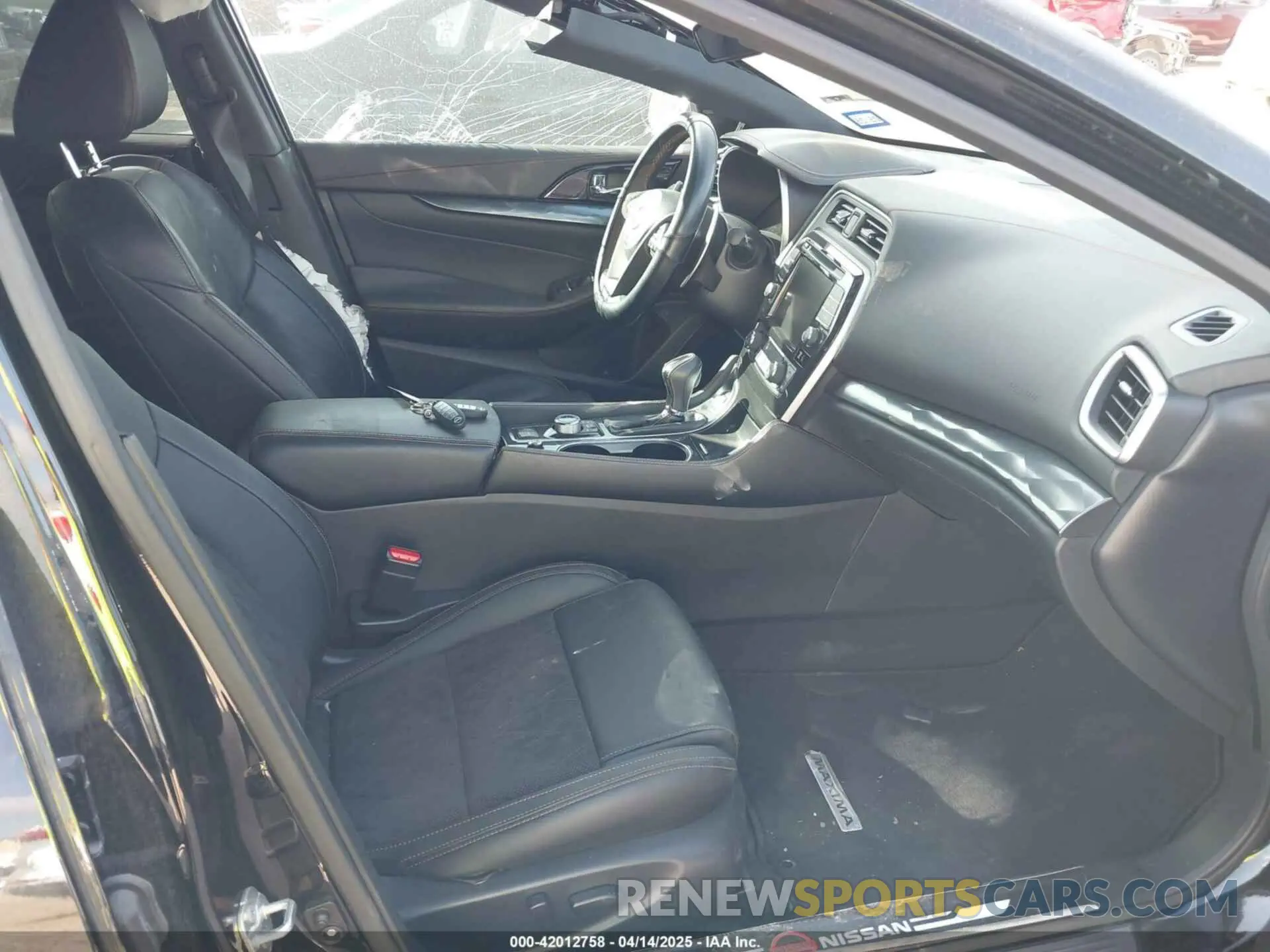 5 Photograph of a damaged car 1N4AA6EV6PC506634 NISSAN MAXIMA 2023