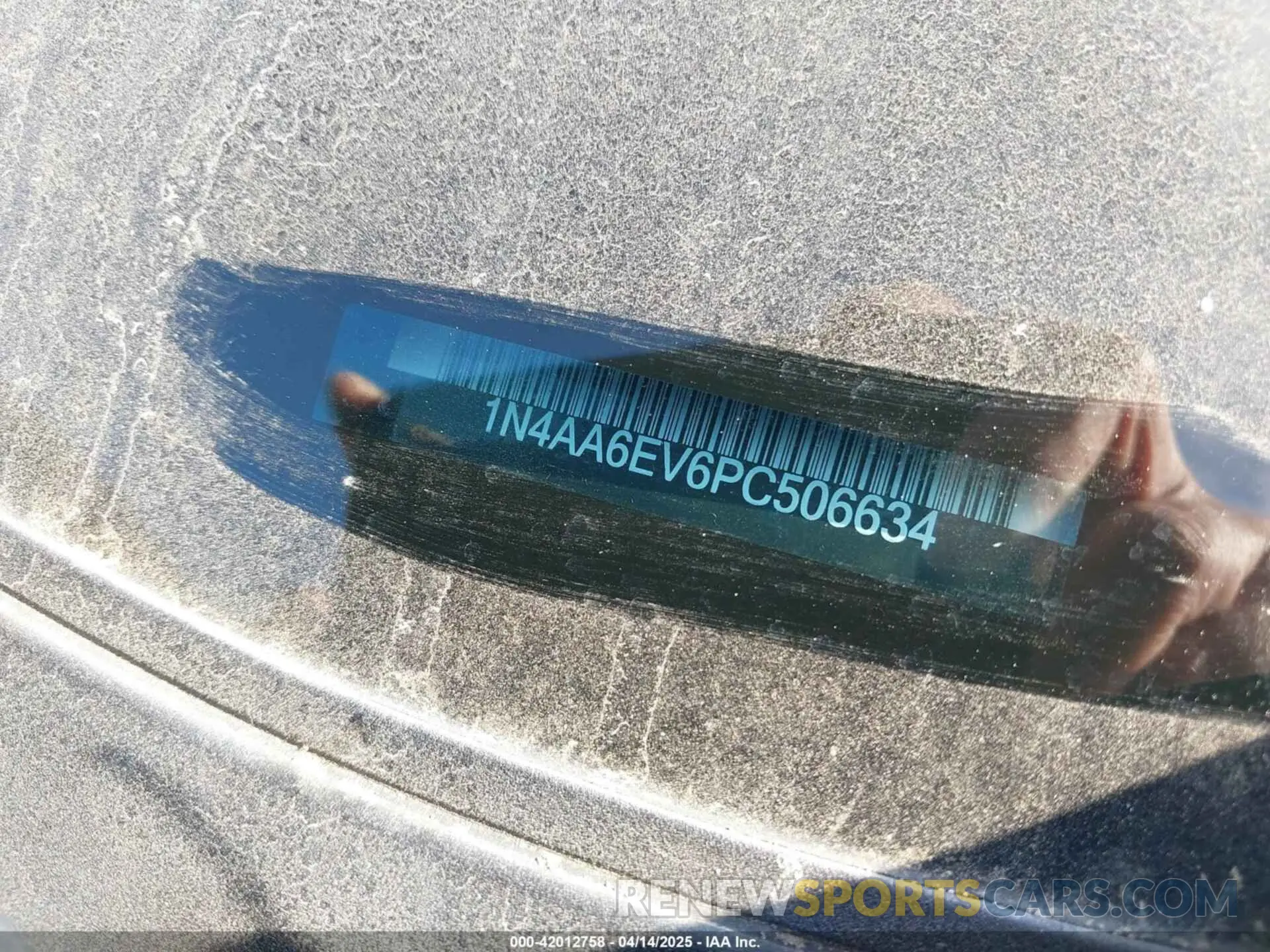 9 Photograph of a damaged car 1N4AA6EV6PC506634 NISSAN MAXIMA 2023