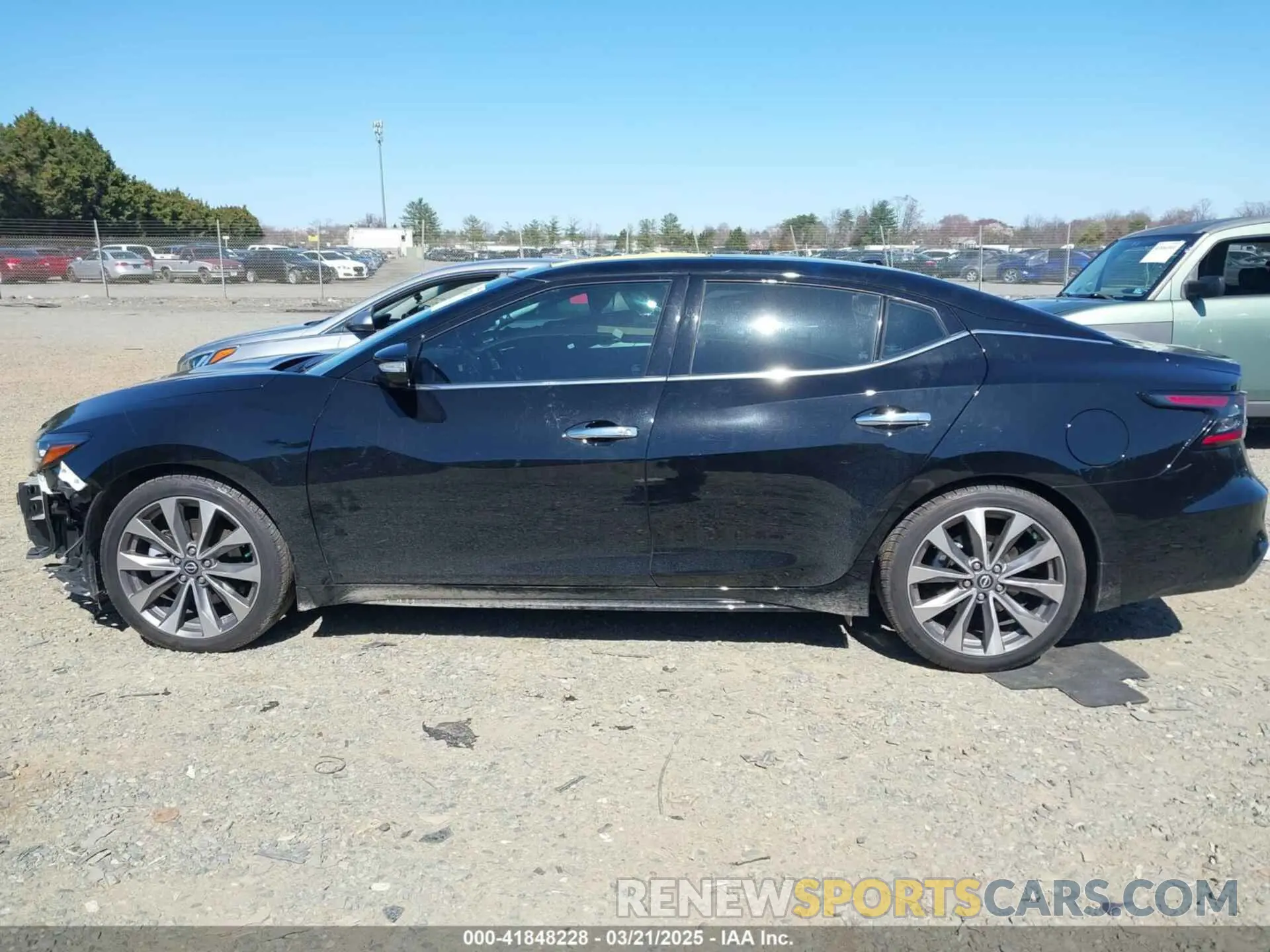 15 Photograph of a damaged car 1N4AA6FV4PC504993 NISSAN MAXIMA 2023