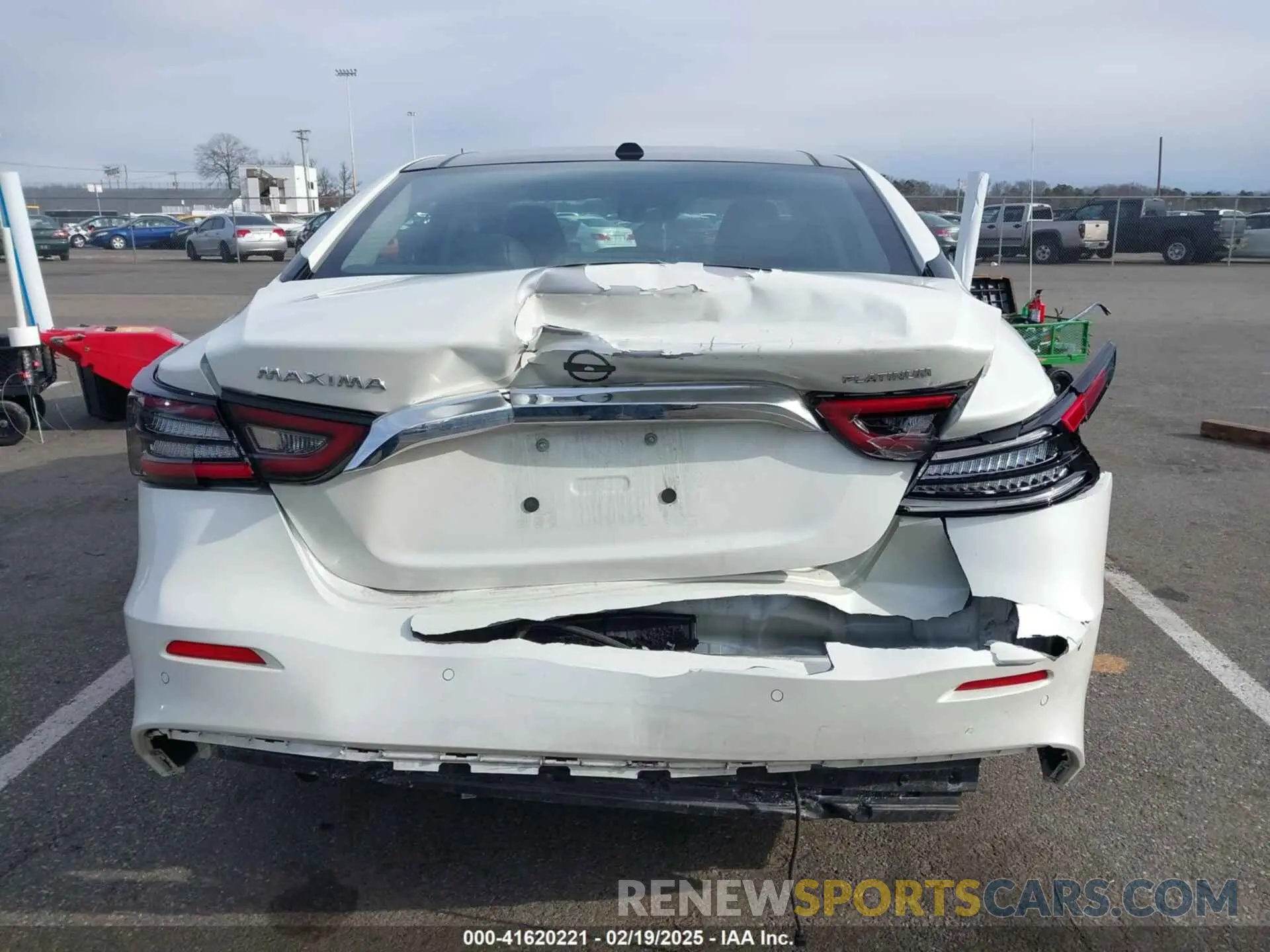16 Photograph of a damaged car 1N4AA6FV8PC504740 NISSAN MAXIMA 2023