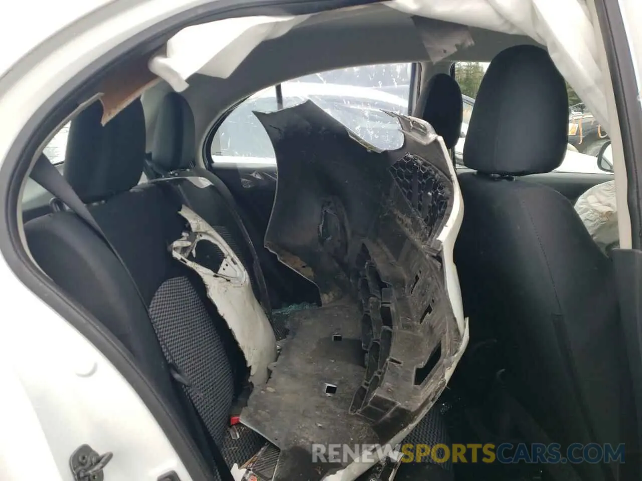 10 Photograph of a damaged car 3N1CK3CP0KL218921 NISSAN MICRA 2019
