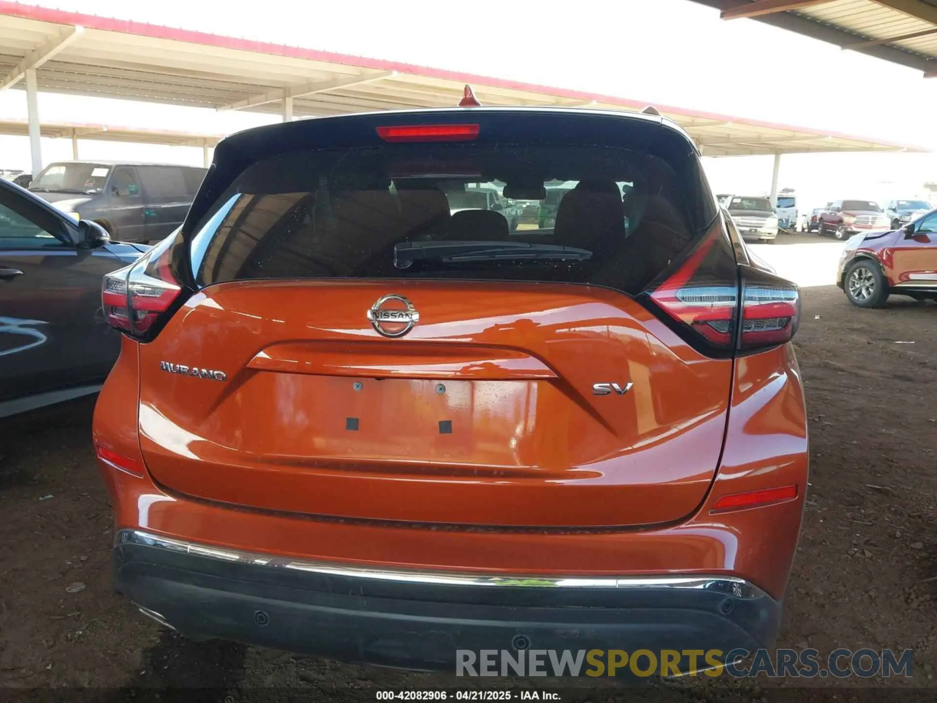 17 Photograph of a damaged car 5N1AZ2MJ1KN102093 NISSAN MURANO 2019