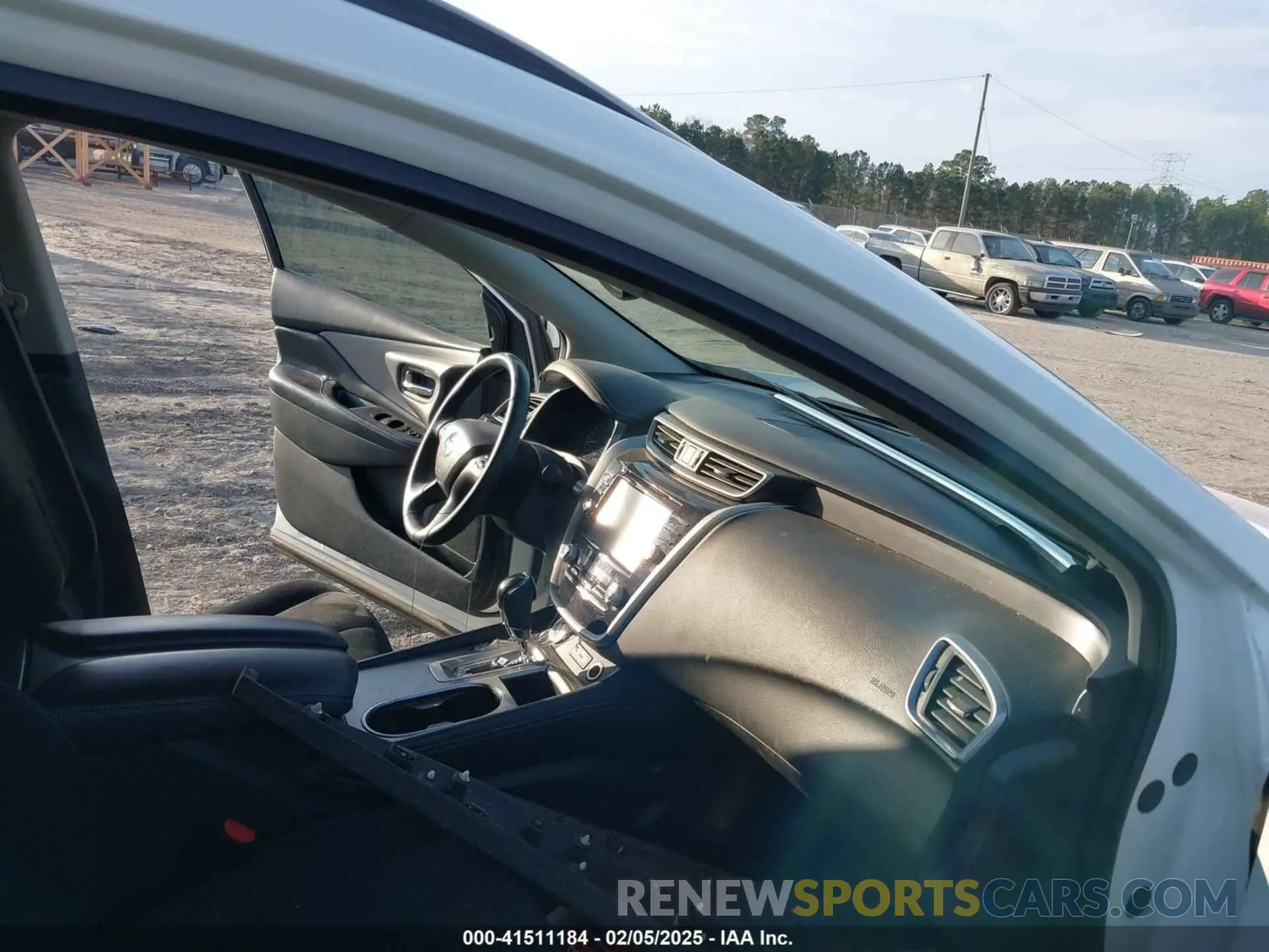 5 Photograph of a damaged car 5N1AZ2MJ4KN132768 NISSAN MURANO 2019