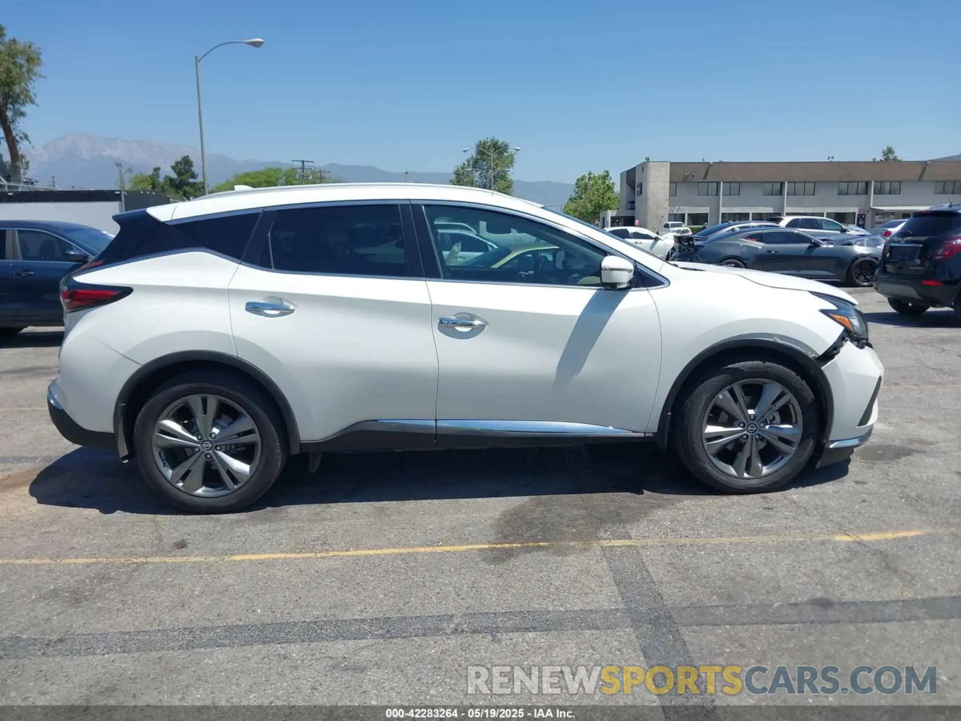 13 Photograph of a damaged car 5N1AZ2MJ5KN162233 NISSAN MURANO 2019