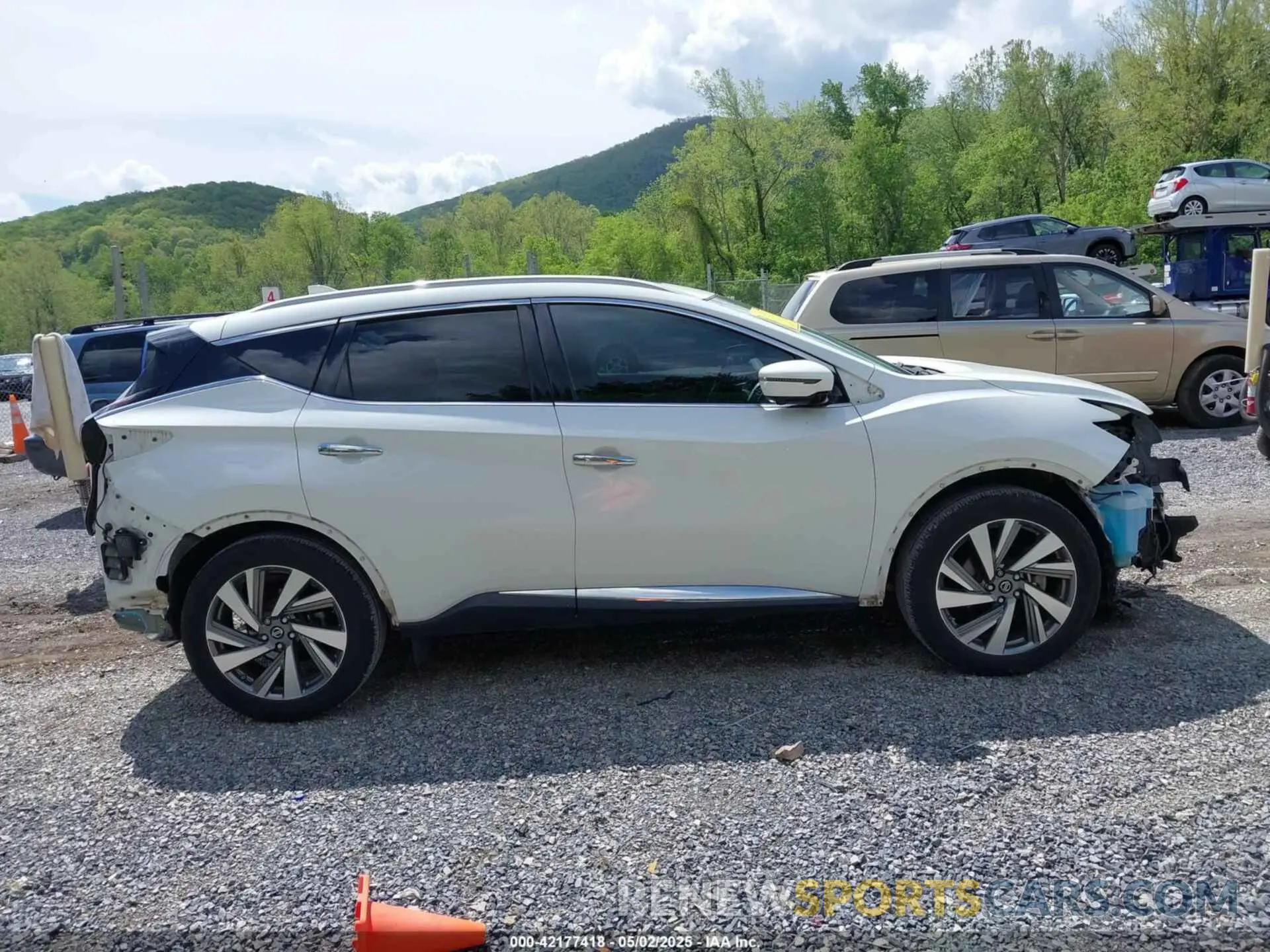 13 Photograph of a damaged car 5N1AZ2MJ8KN118498 NISSAN MURANO 2019