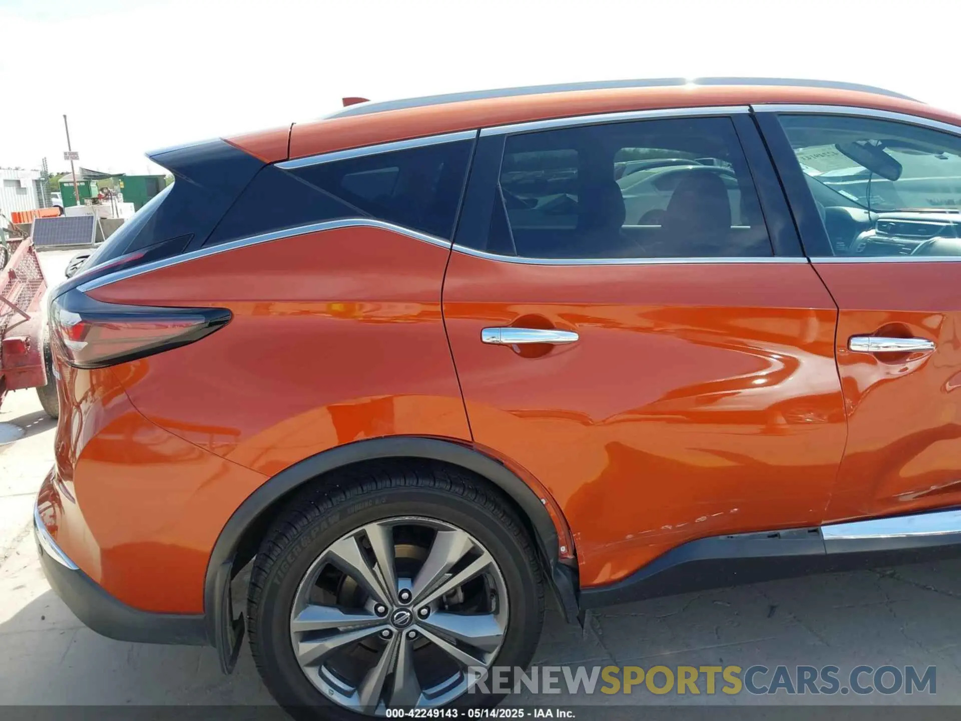 17 Photograph of a damaged car 5N1AZ2MJ8KN149749 NISSAN MURANO 2019