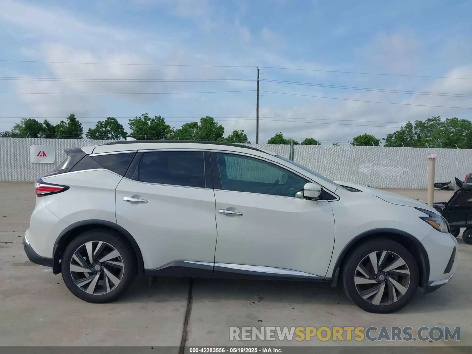 13 Photograph of a damaged car 5N1AZ2MJXKN111052 NISSAN MURANO 2019